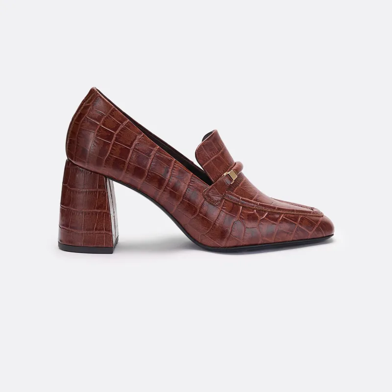 REGAL sold by Helena Mar