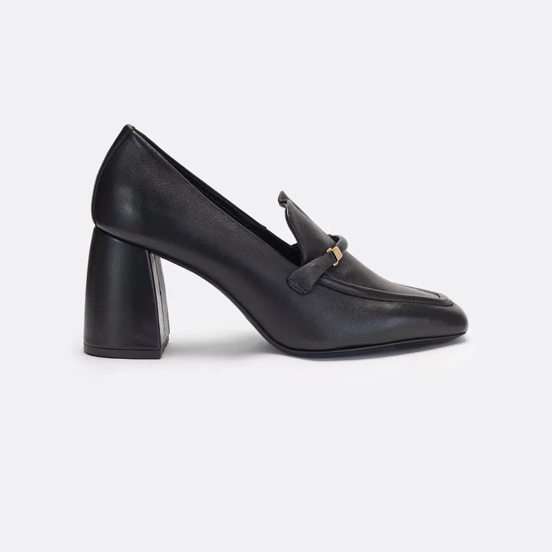 REGAL sold by Helena Mar