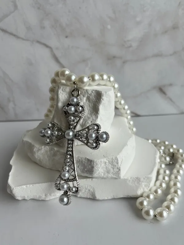 Chrome hope pearl cross sold by Rareify02