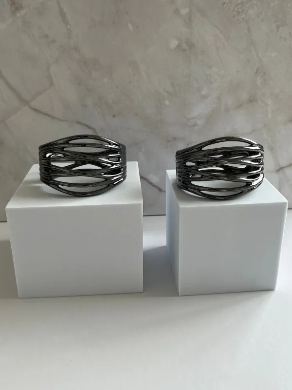 Range bracelet sold by Rareify02