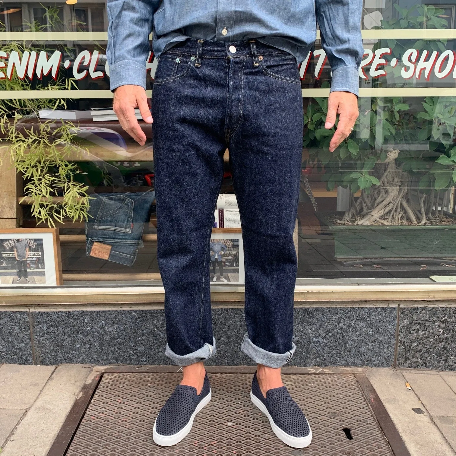 orslow | 105 standard fit jeans sold by stuf|f product image thumbnail 2