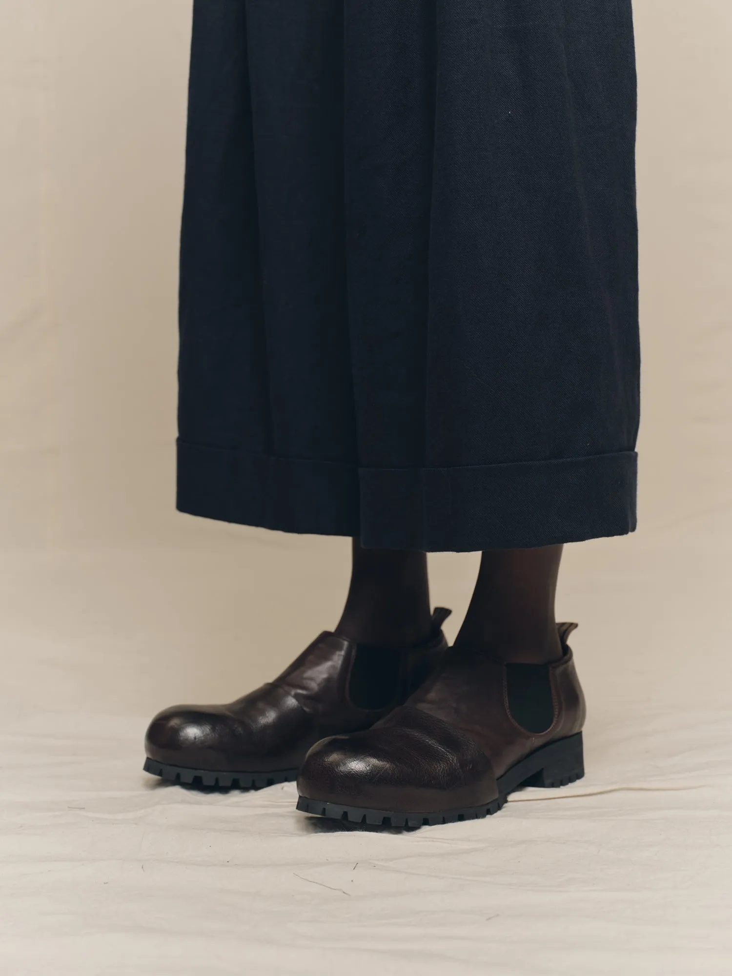 FRONT PLEATED CROPPED TROUSERS sold by ziggy chen product image thumbnail 5