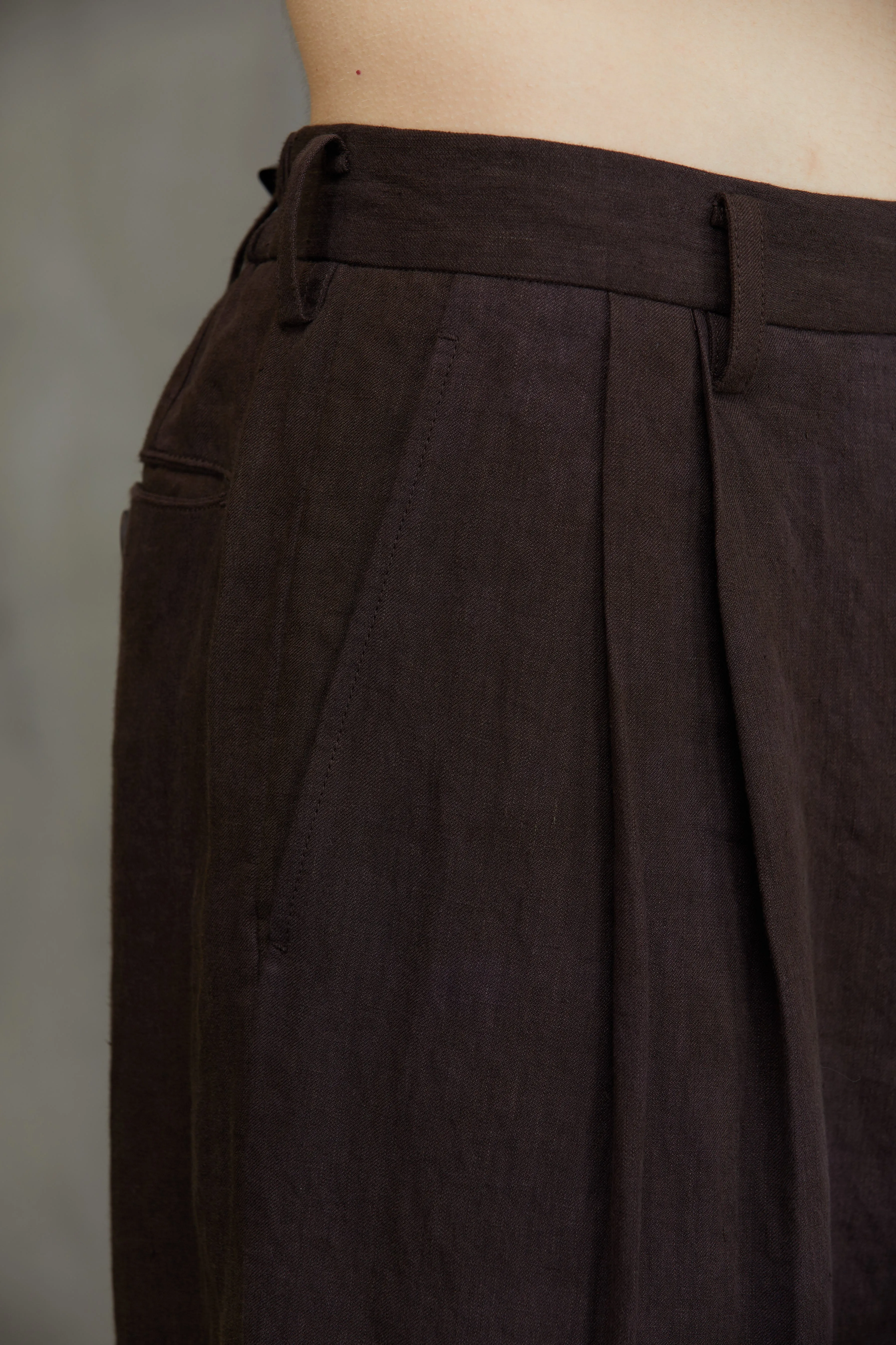 FRONT PLEATS TAPERED TROUSERS sold by ziggy chen product image thumbnail 5