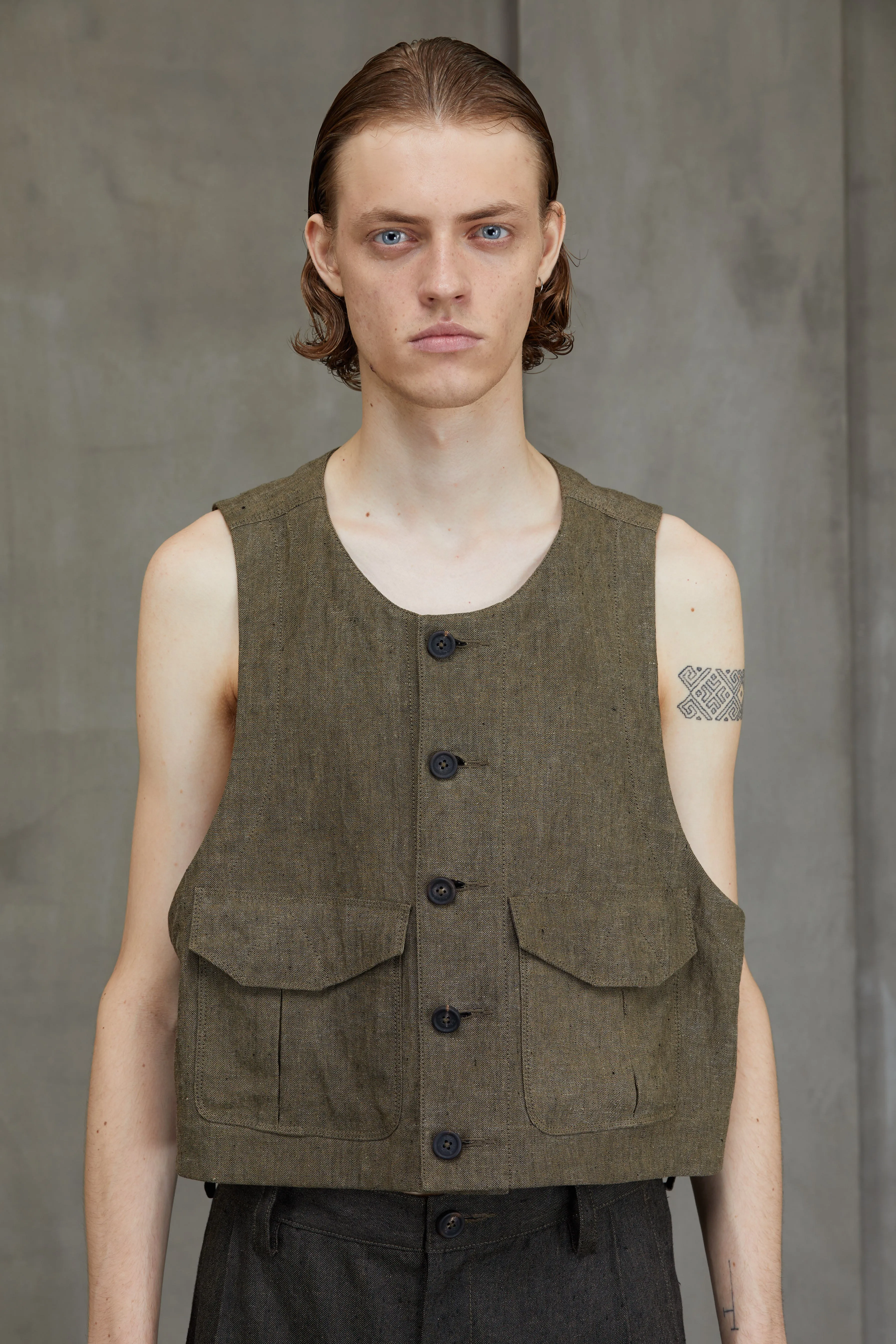 CROPPED COLLARLESS WAISTCOAT sold by ziggy chen product image thumbnail 5