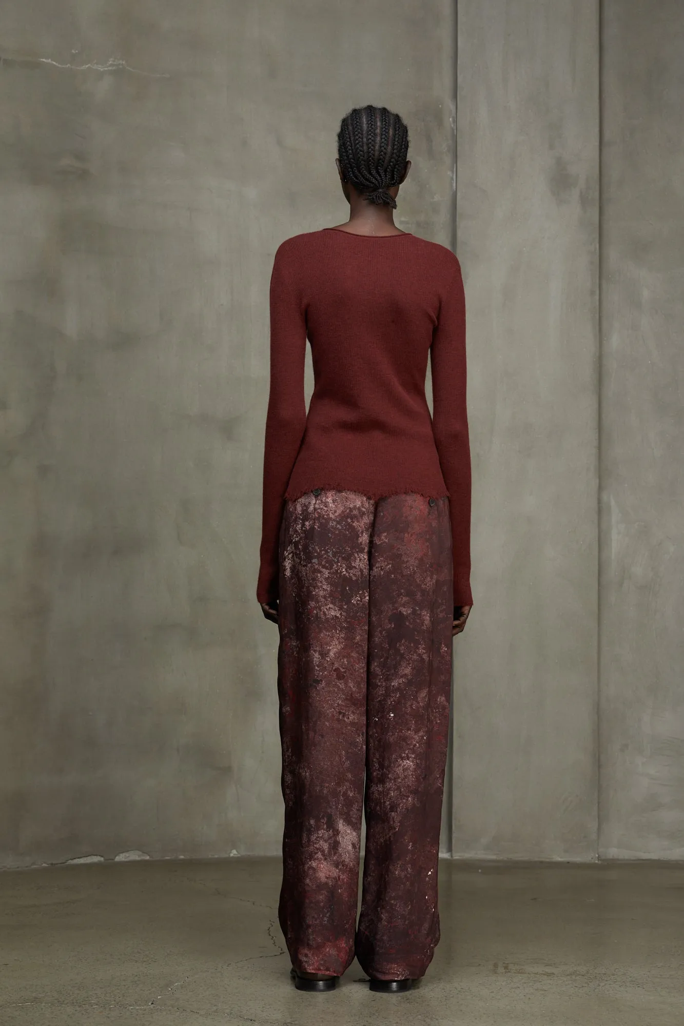 V-NECK RIBBED SEATER sold by ziggy chen product image thumbnail 3