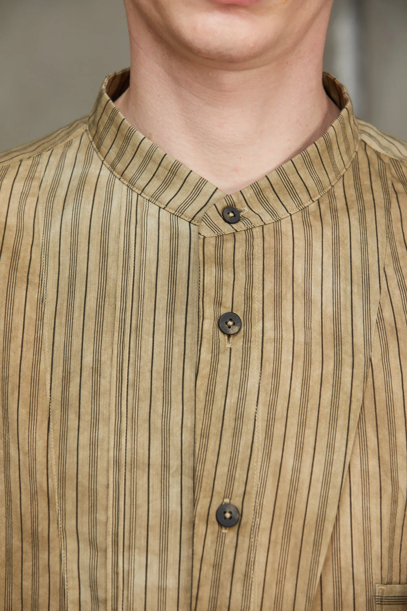 CALSSIC STRIPE PLEATED SHIRT sold by ziggy chen product image thumbnail 4