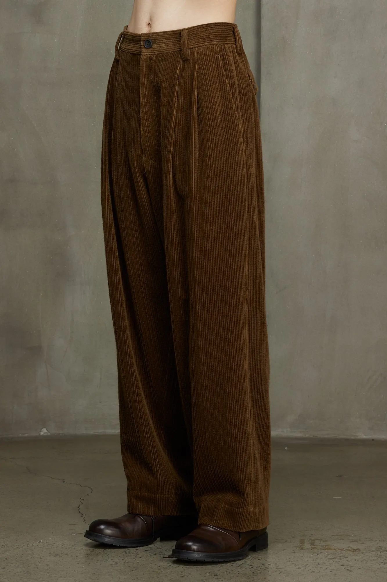 CORDUROY FRONT PLEAT TROUSERS sold by ziggy chen product image thumbnail 2