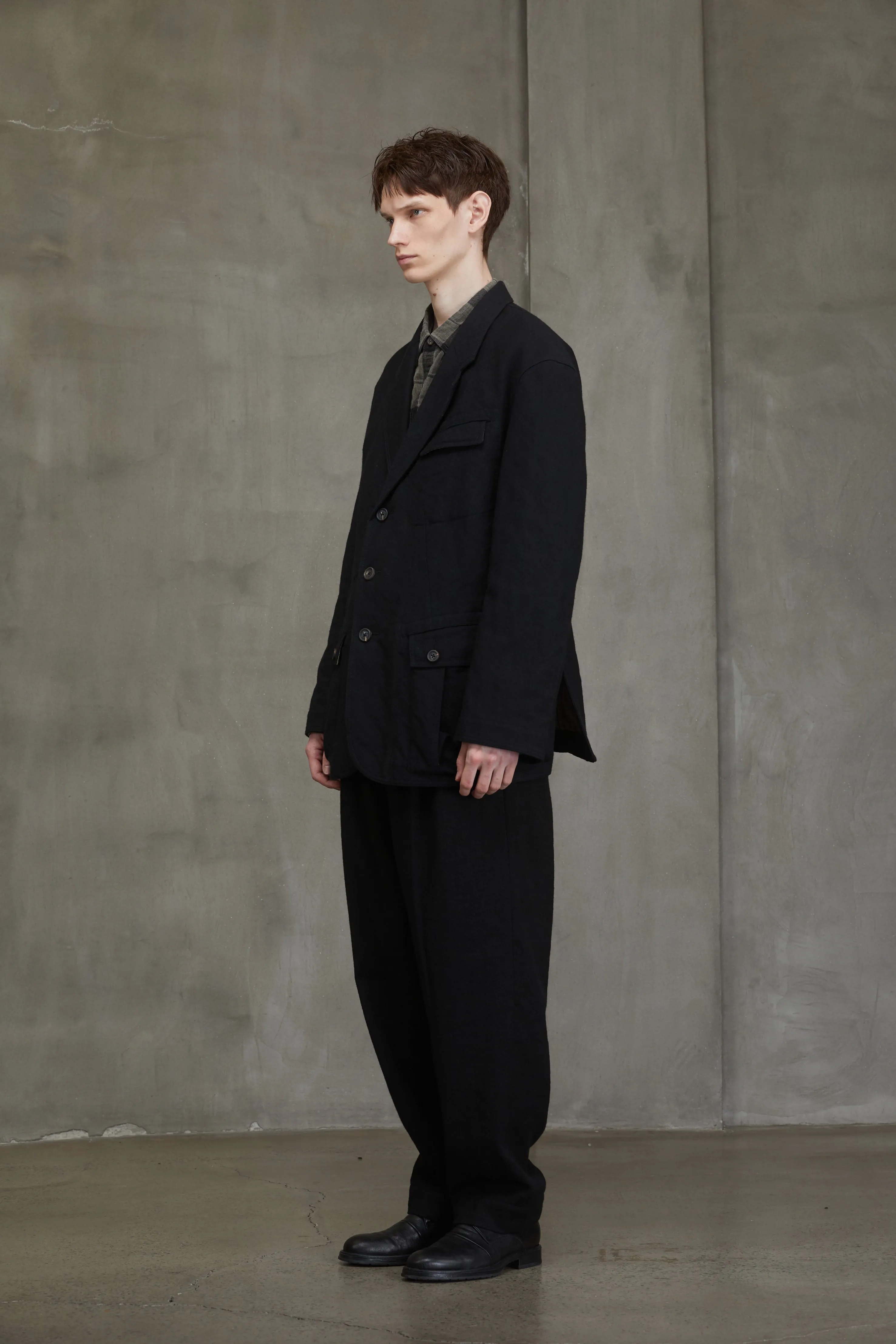 NOTCH LAPEL THREE BUTTON JACKET sold by ziggy chen product image thumbnail 2