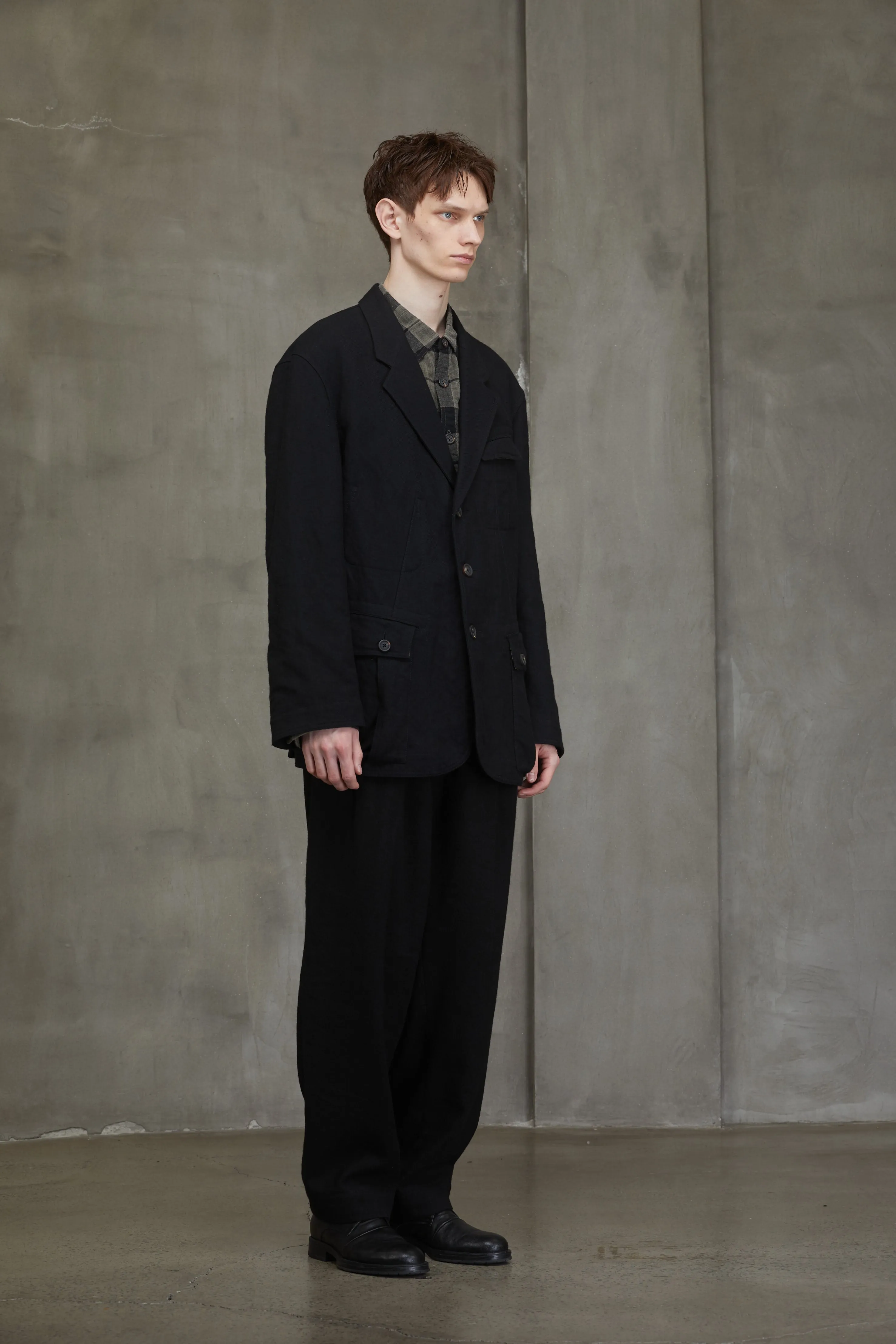 NOTCH LAPEL THREE BUTTON JACKET sold by ziggy chen product image thumbnail 4