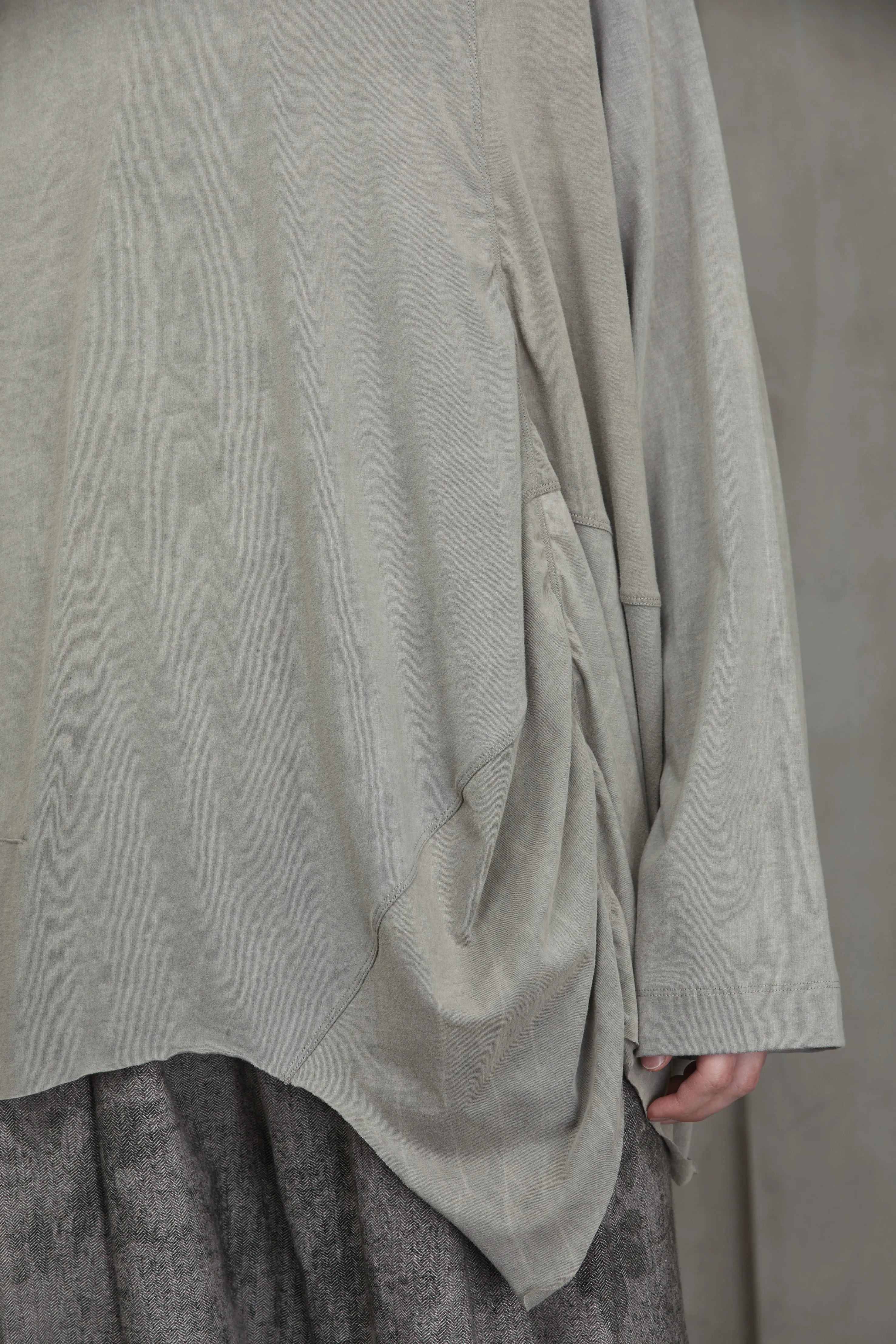 BACK PRINT LONG SLEEVE T-SHIRT sold by ziggy chen product image thumbnail 5