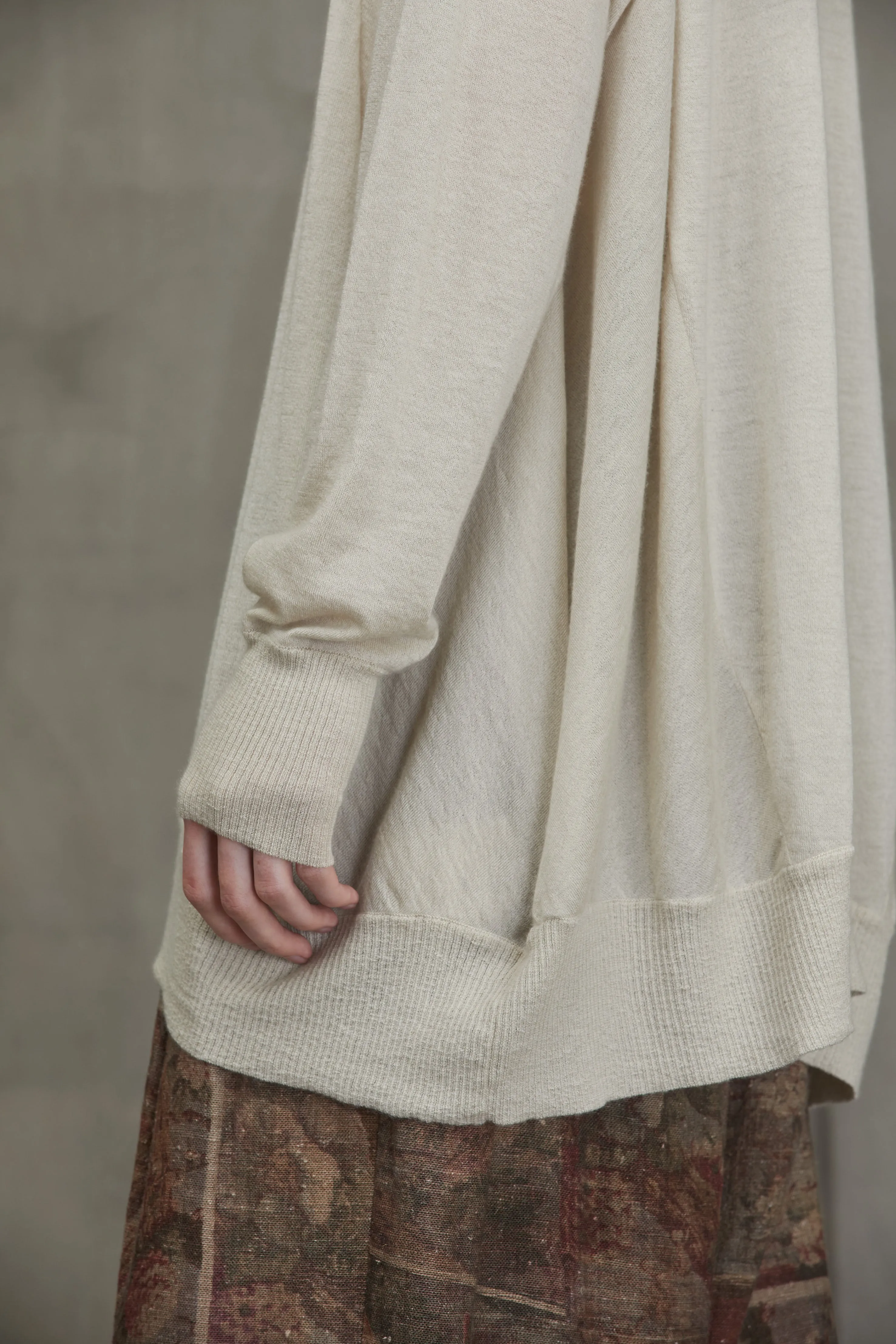 OVERSIZED SWEATER sold by ziggy chen product image thumbnail 5