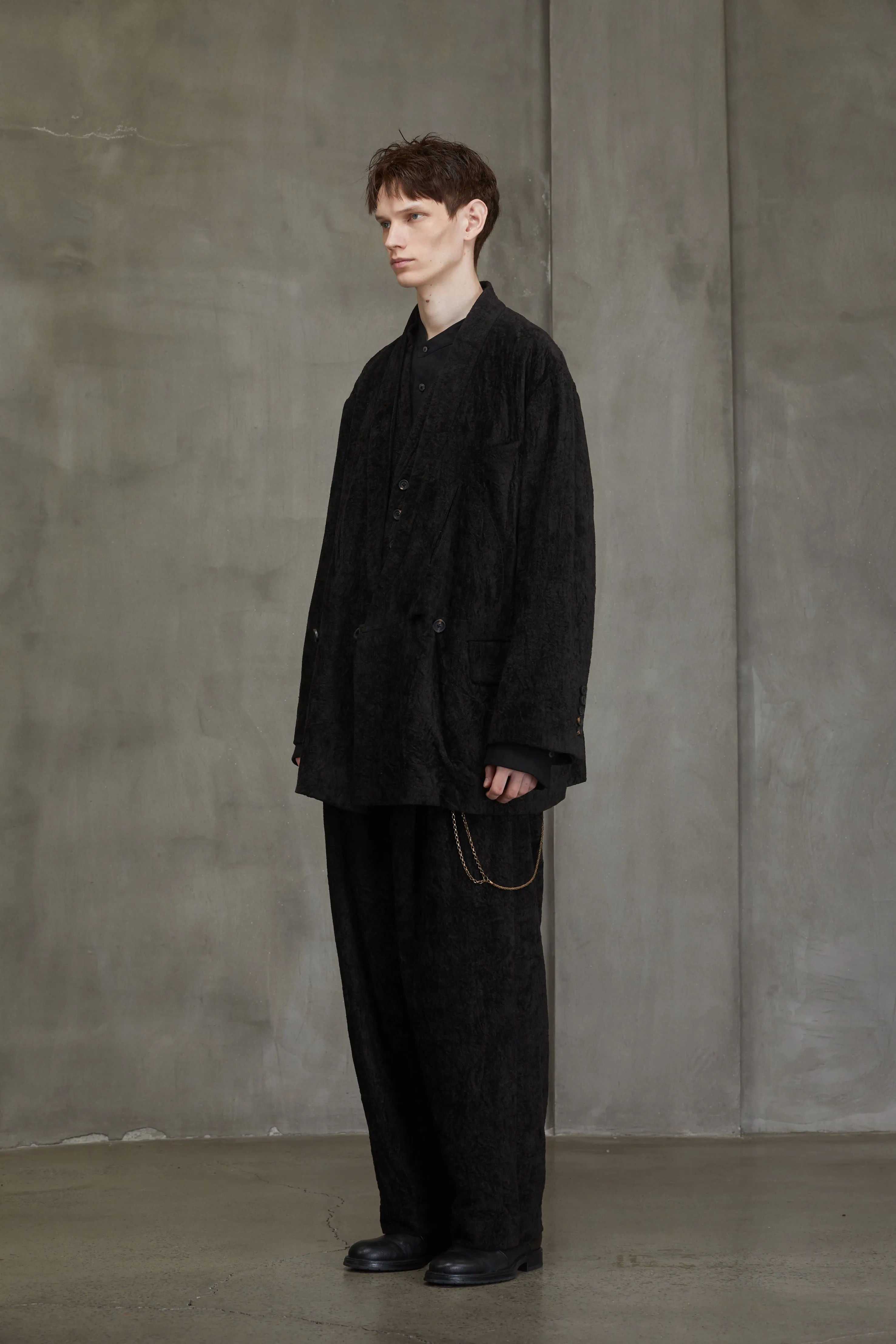 VELVET SHORT ROBE JACKET sold by ziggy chen product image thumbnail 2