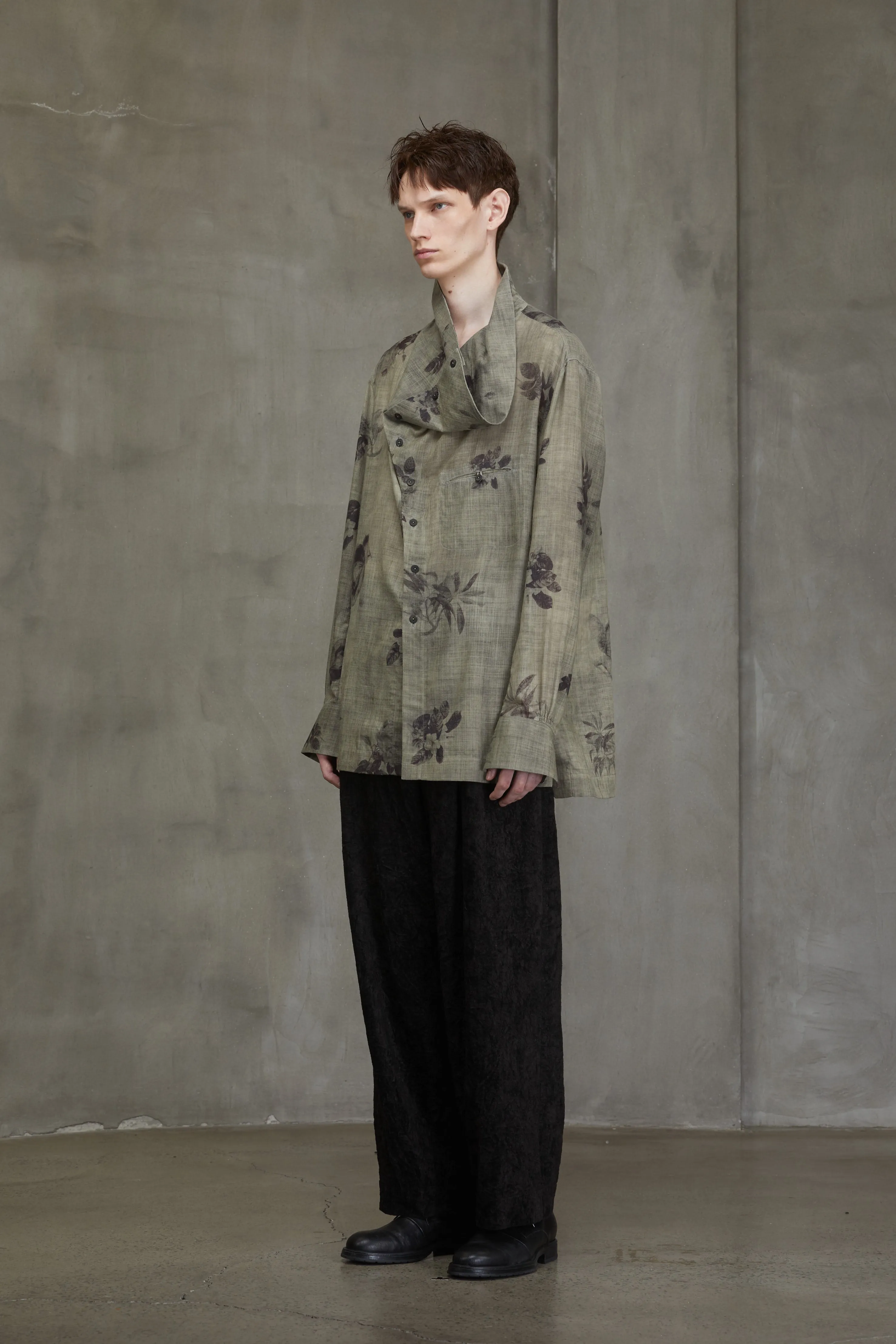 ASYMMETRIC HIGH COLLAR SHIRT sold by ziggy chen product image thumbnail 2