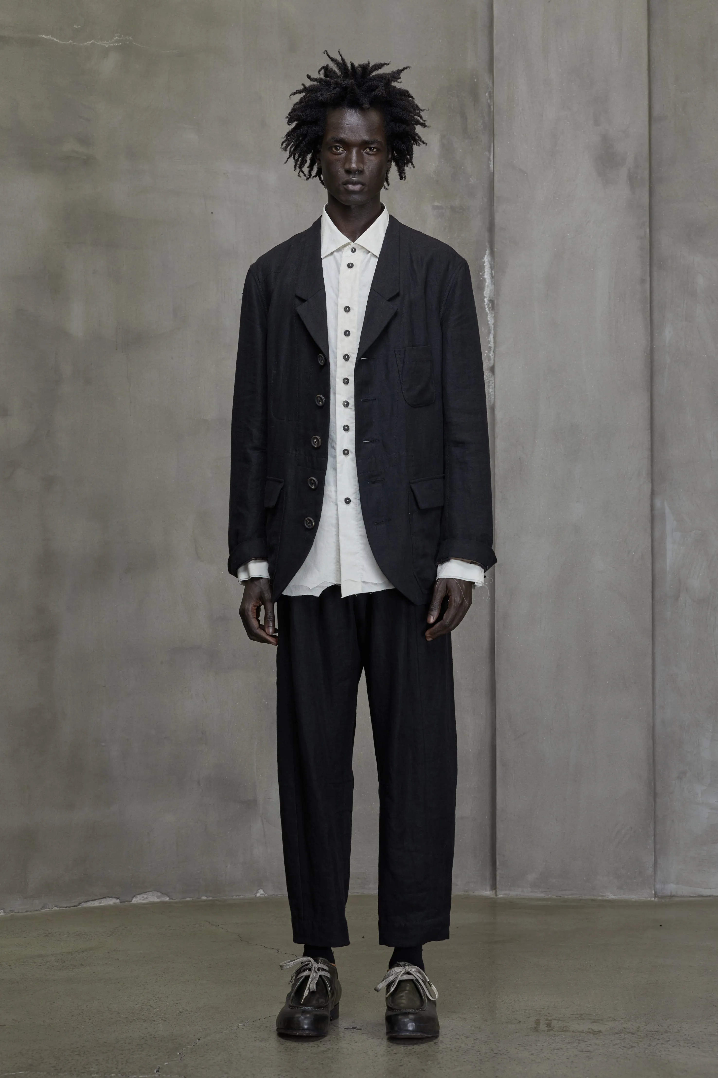 NOTCH COLLAR FITTED BLAZER sold by ziggy chen