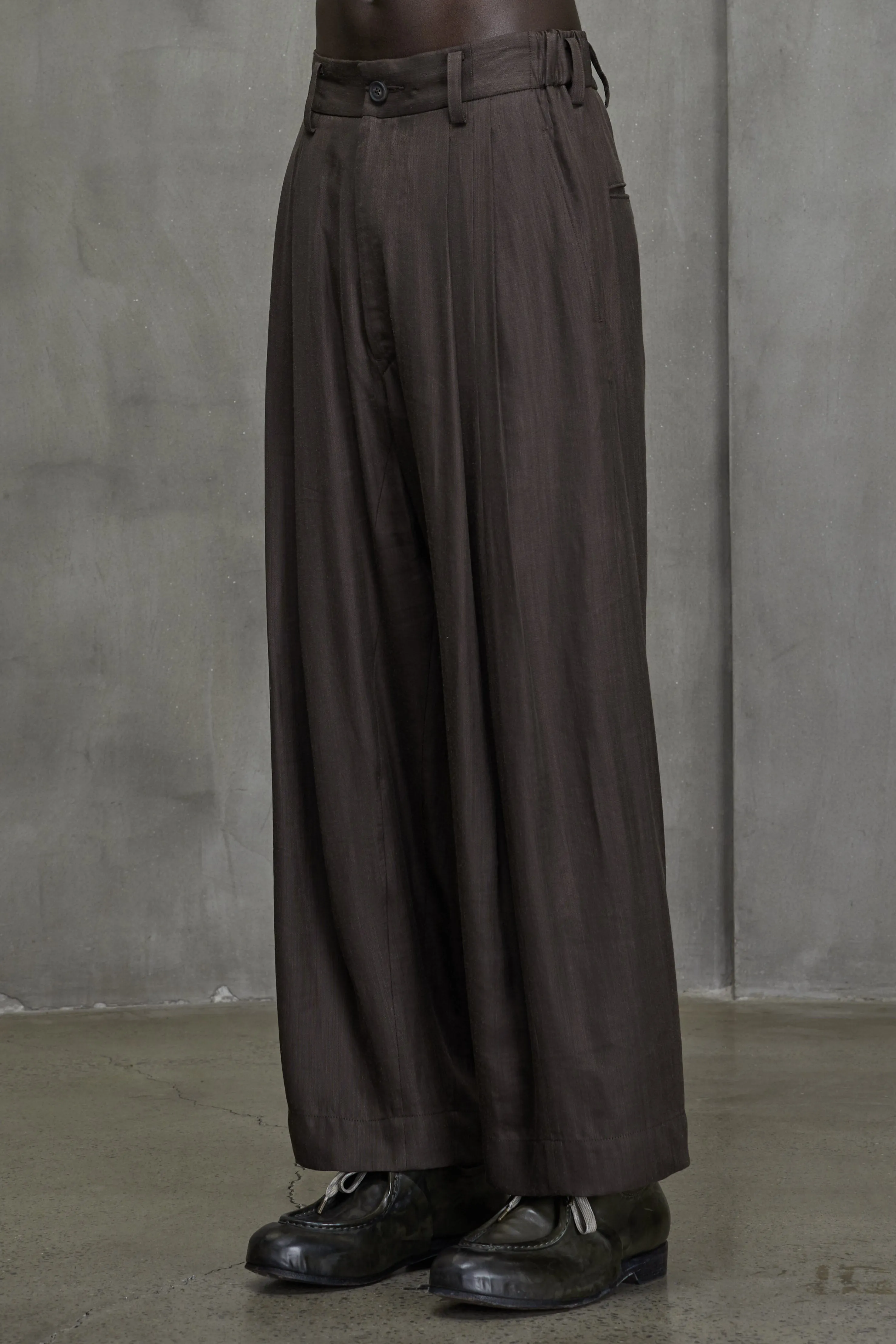 FRONT PLEAT TAPERED LONG TROUSERS sold by ziggy chen product image thumbnail 2