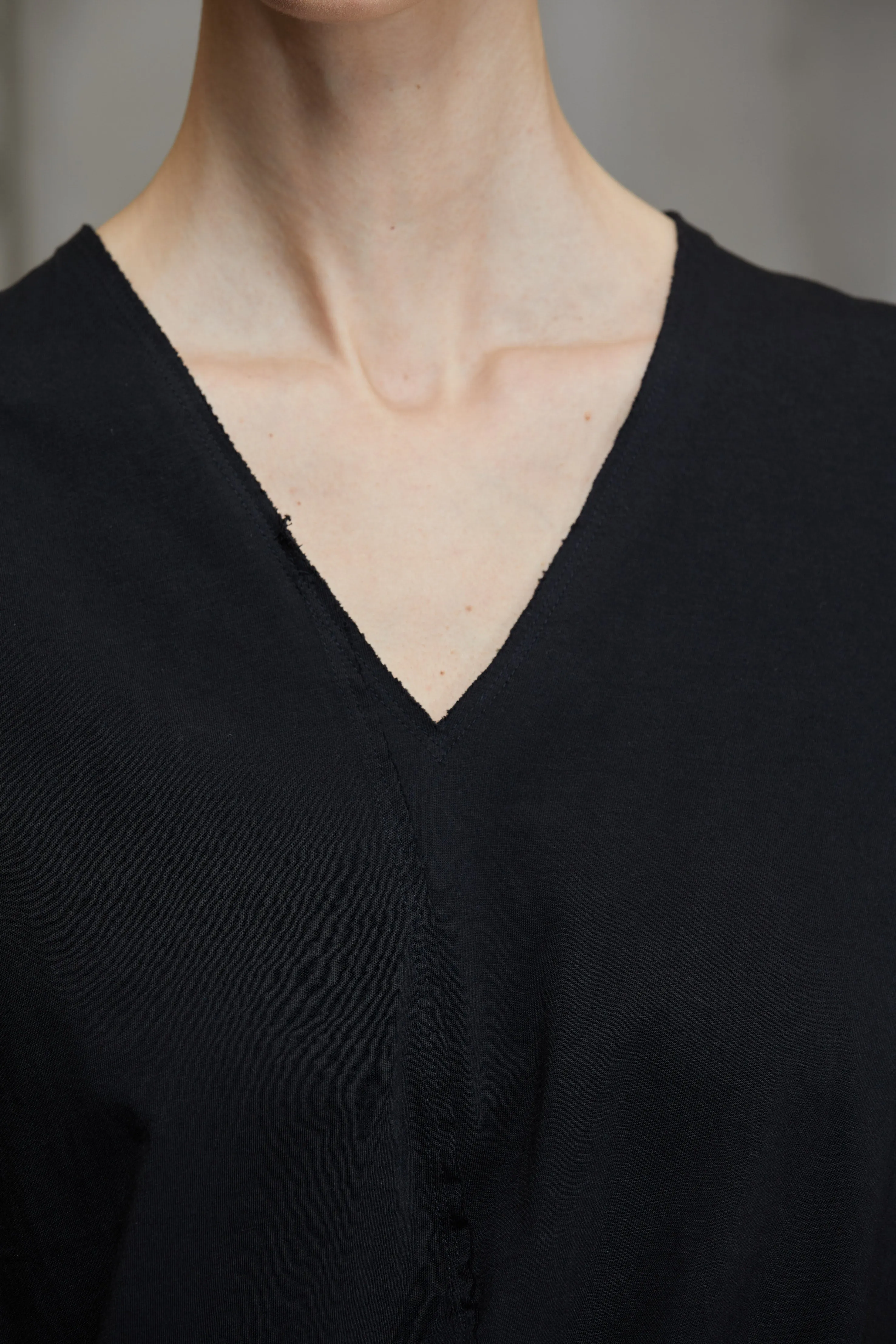 DECONSTRUCTED ASYMMETRICAL T-SHIRT sold by ziggy chen product image thumbnail 5