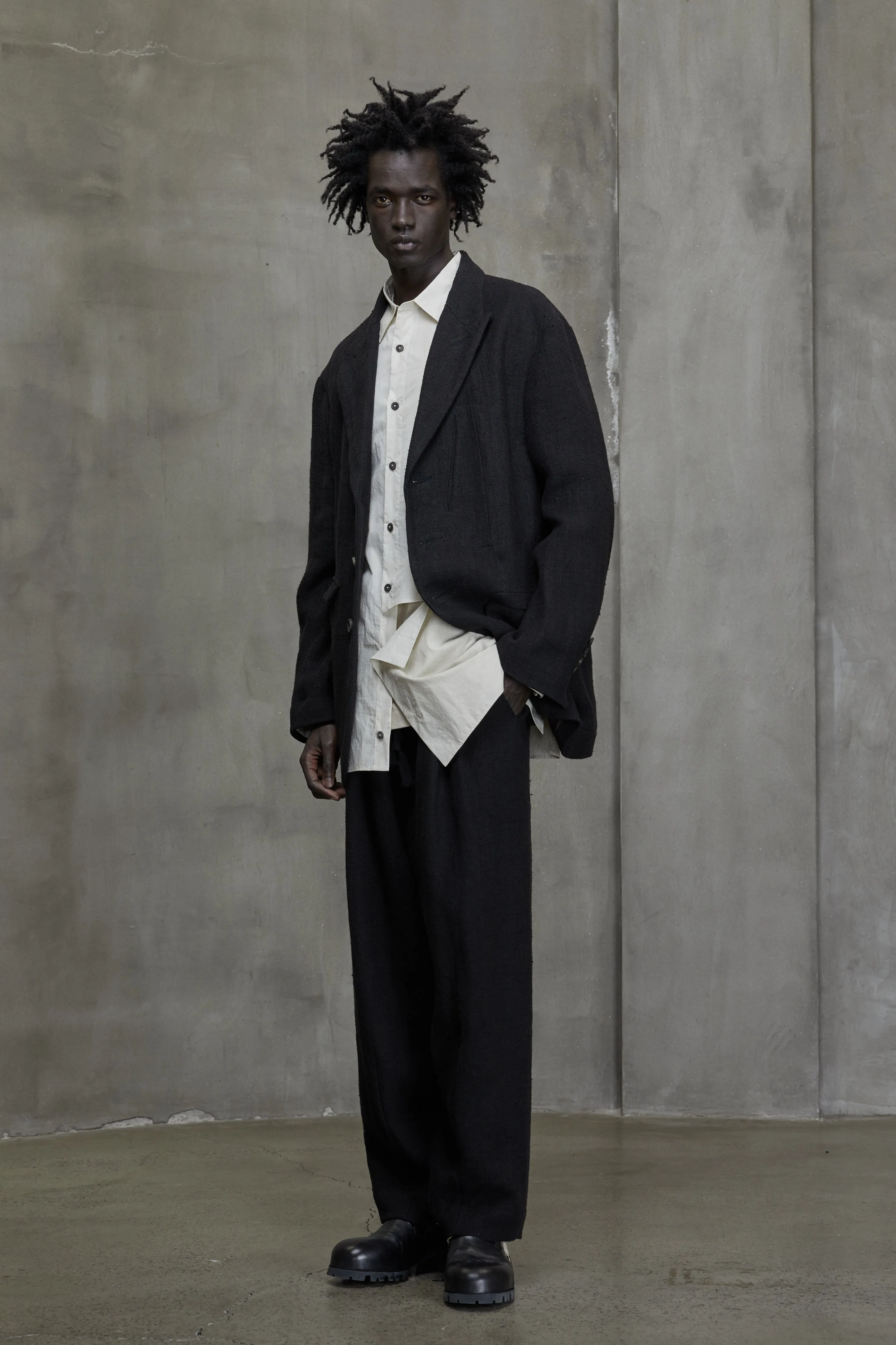 CLASSIC RAW EDGE SEAM BLAZER sold by ziggy chen product image thumbnail 3