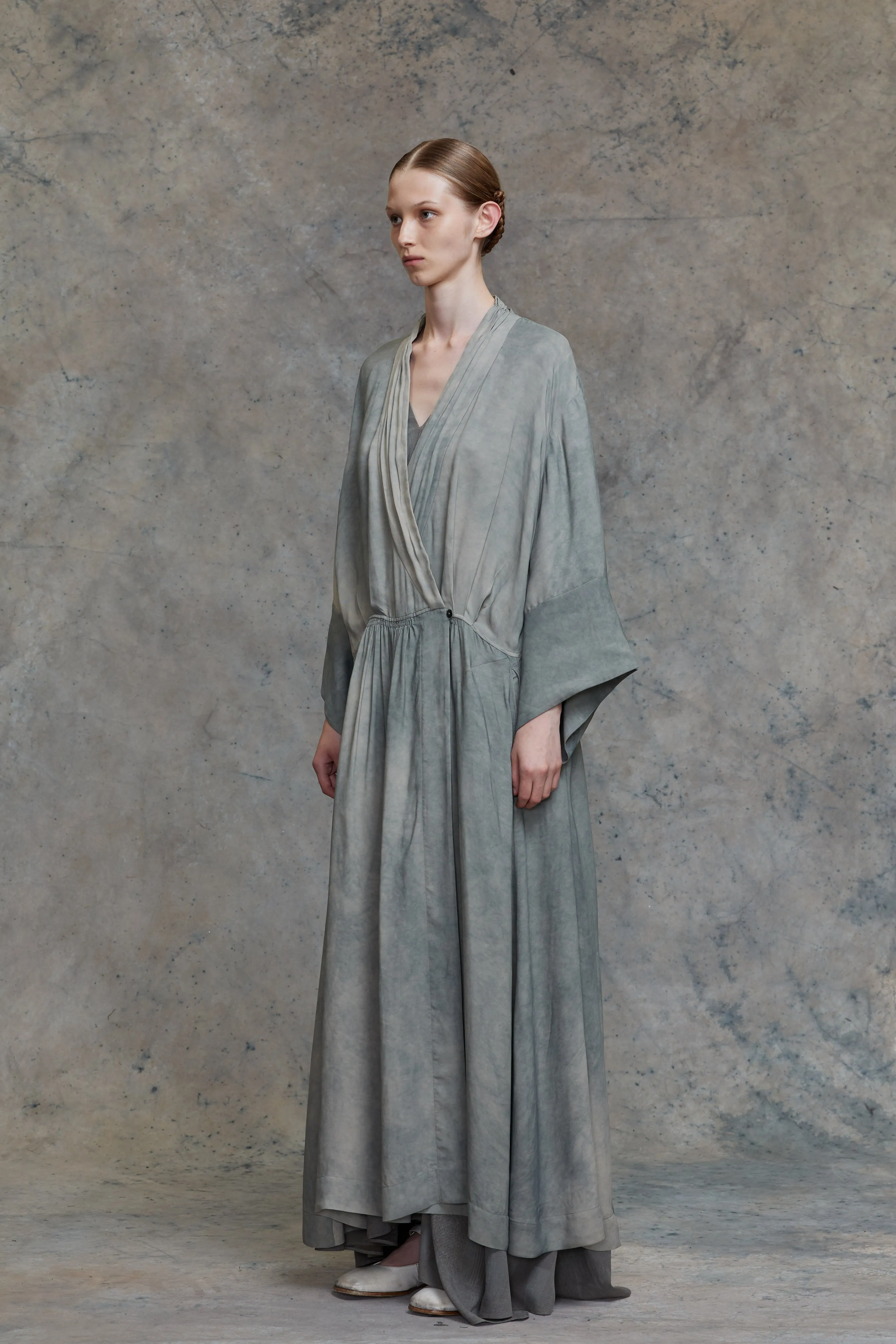 WIDE SLEEVE LONG DRESSCOAT sold by ziggy chen product image thumbnail 2