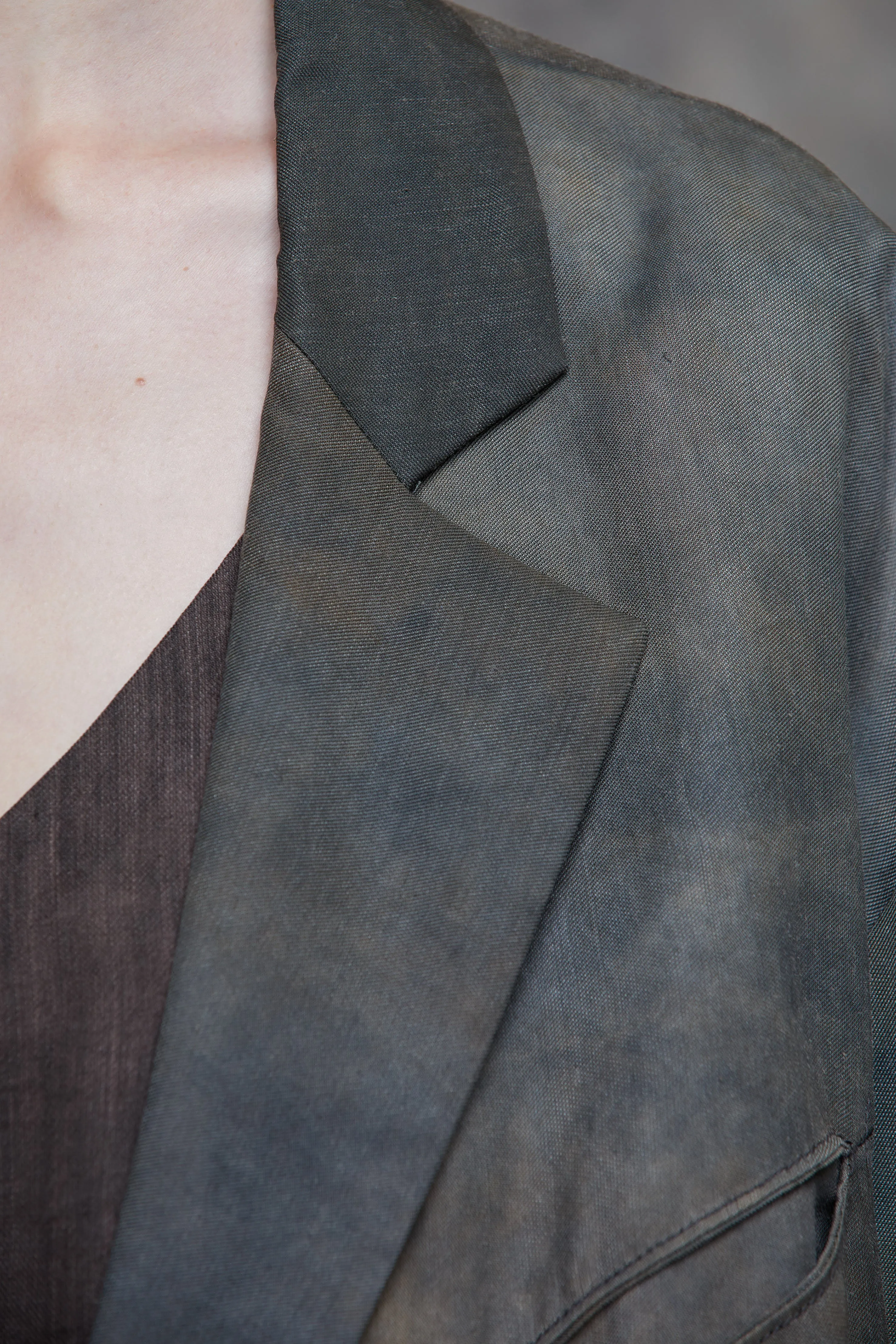 CUTOUT BACK MID SLEEVE JACKET sold by ziggy chen product image thumbnail 5