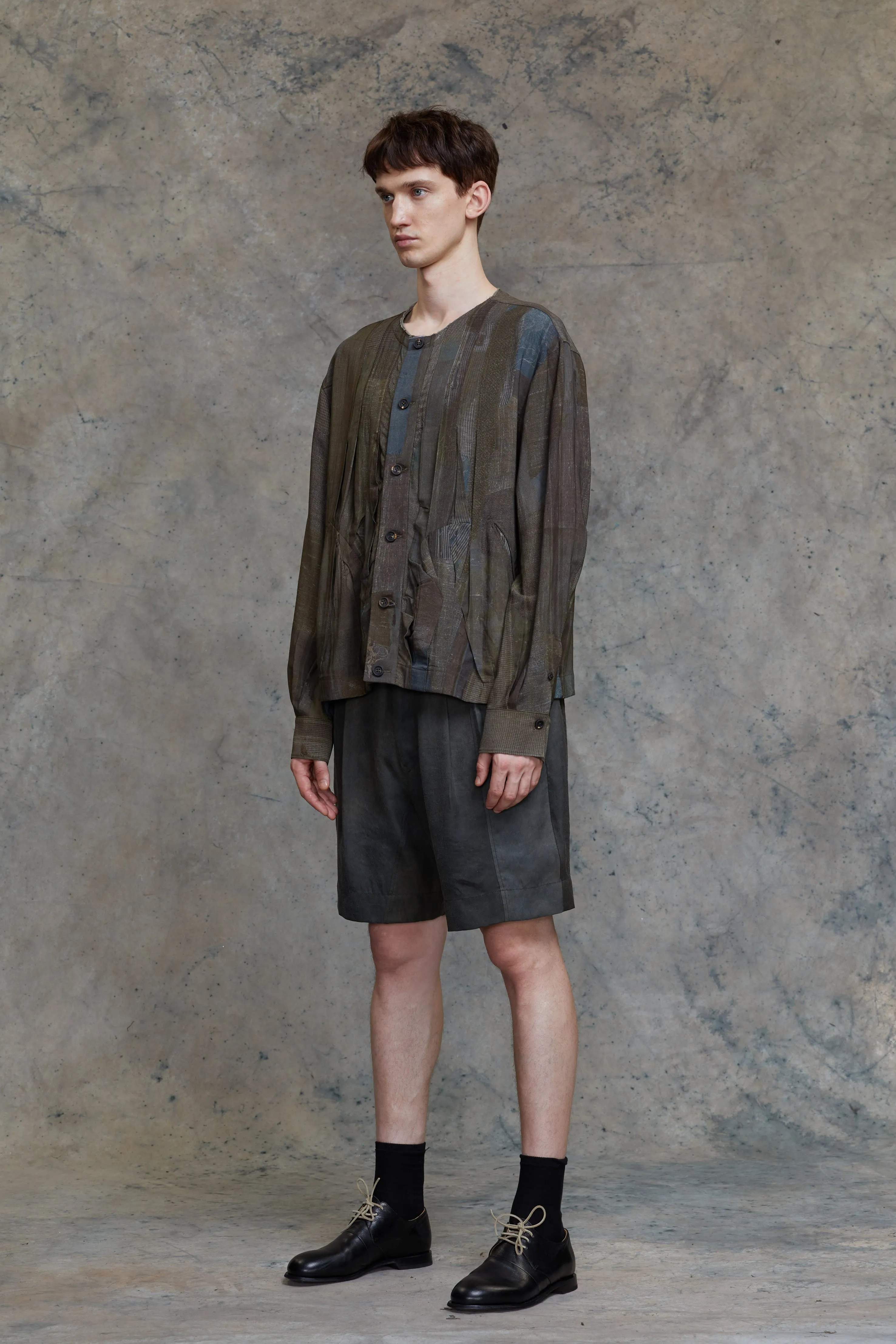 MULTIPLE PLEATED COLLARLESS TOP sold by ziggy chen product image thumbnail 2