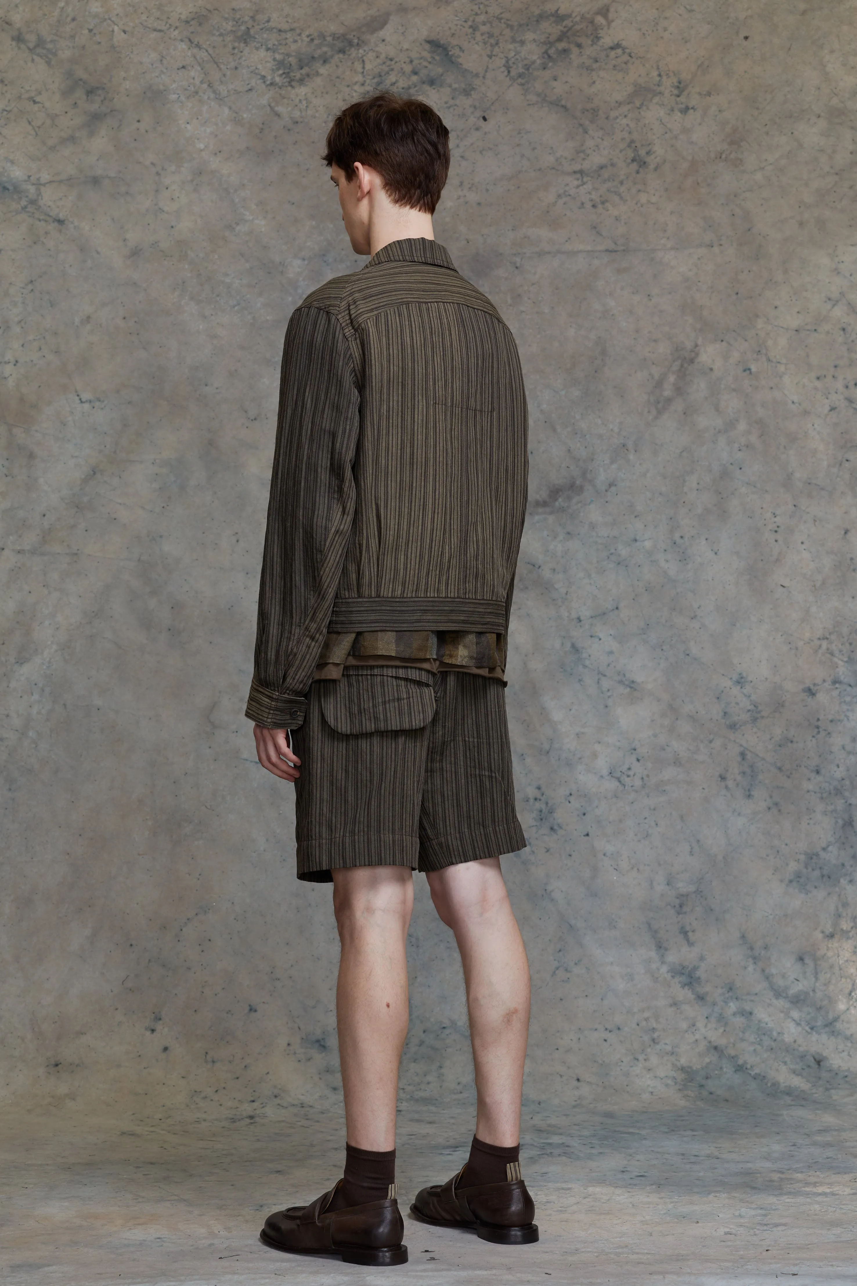 CROPPED WRINKLE PLEATS JACKET sold by ziggy chen product image thumbnail 3