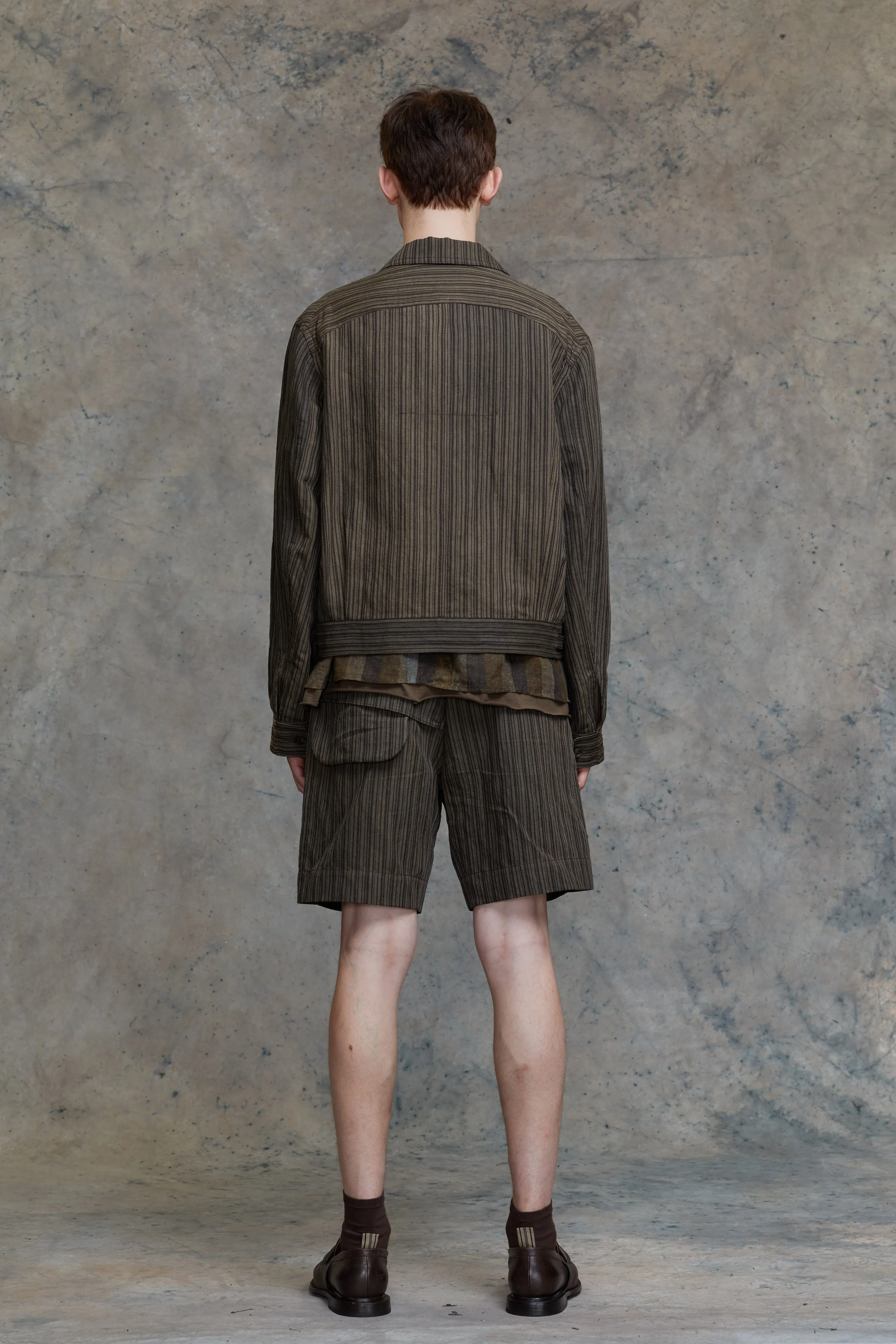 CROPPED WRINKLE PLEATS JACKET sold by ziggy chen product image thumbnail 4