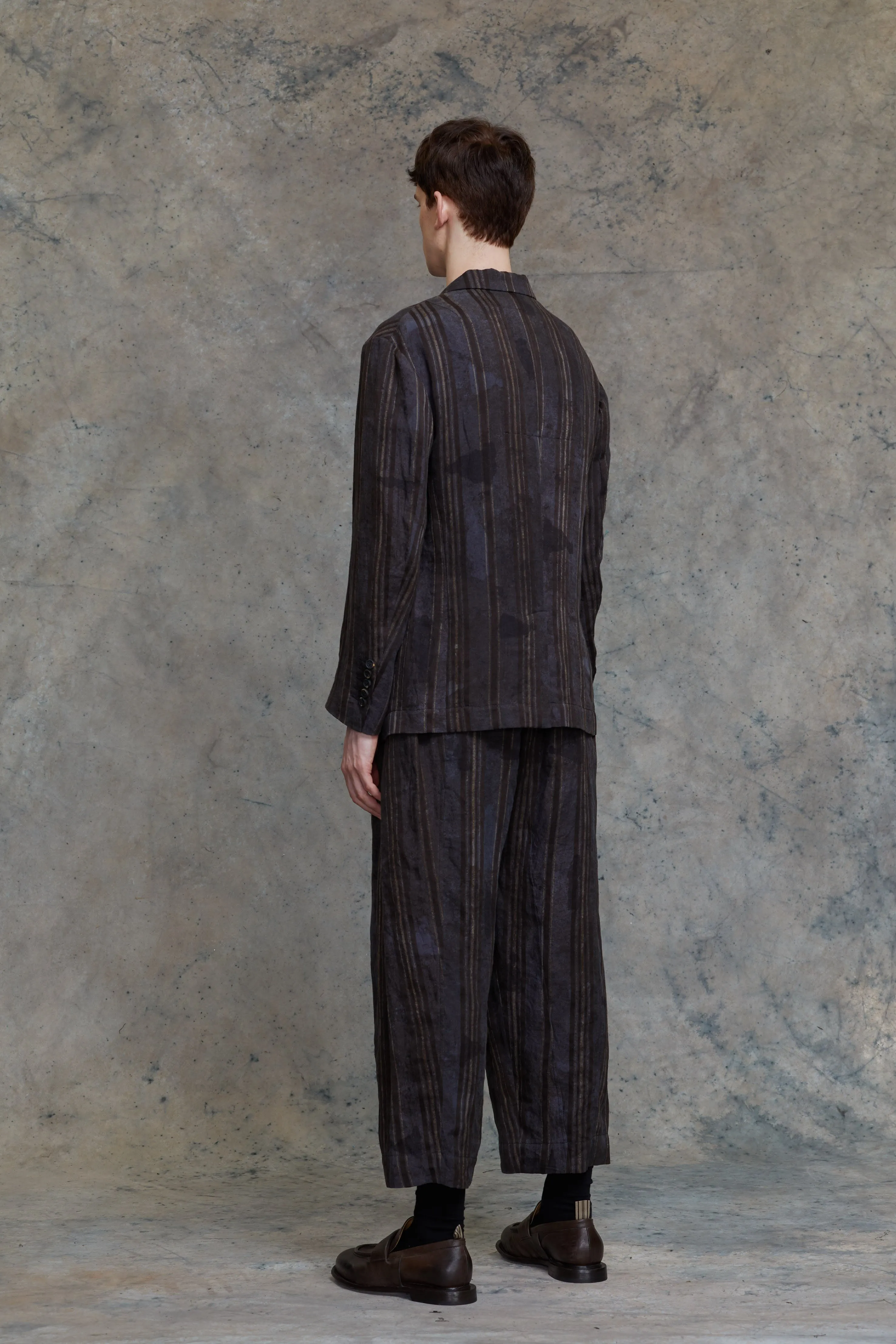 ASYMMETRICAL WRINKLED BLAZER sold by ziggy chen product image thumbnail 3