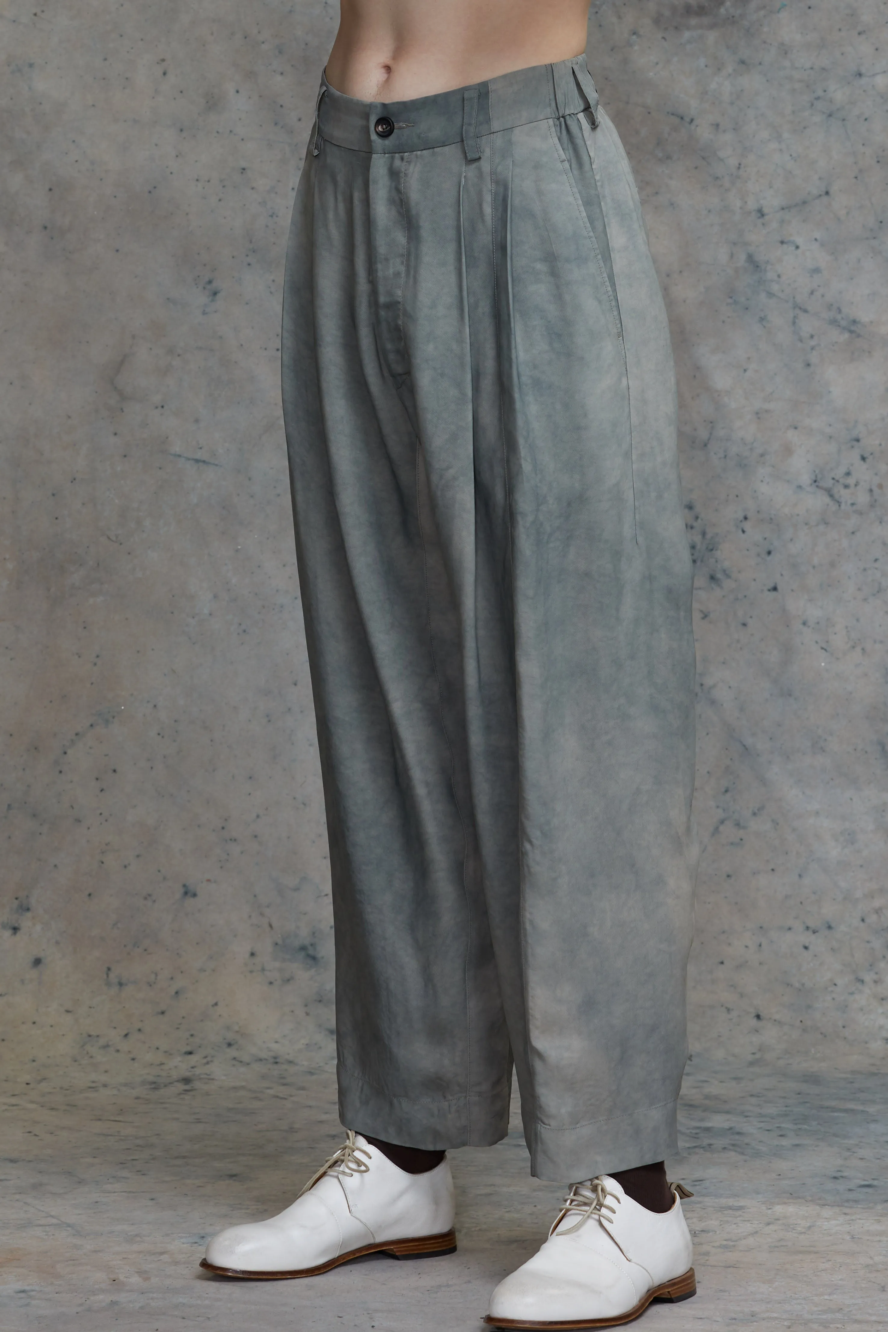 FRONT PLEAT TAPERED LONG TROUSERS sold by ziggy chen product image thumbnail 2