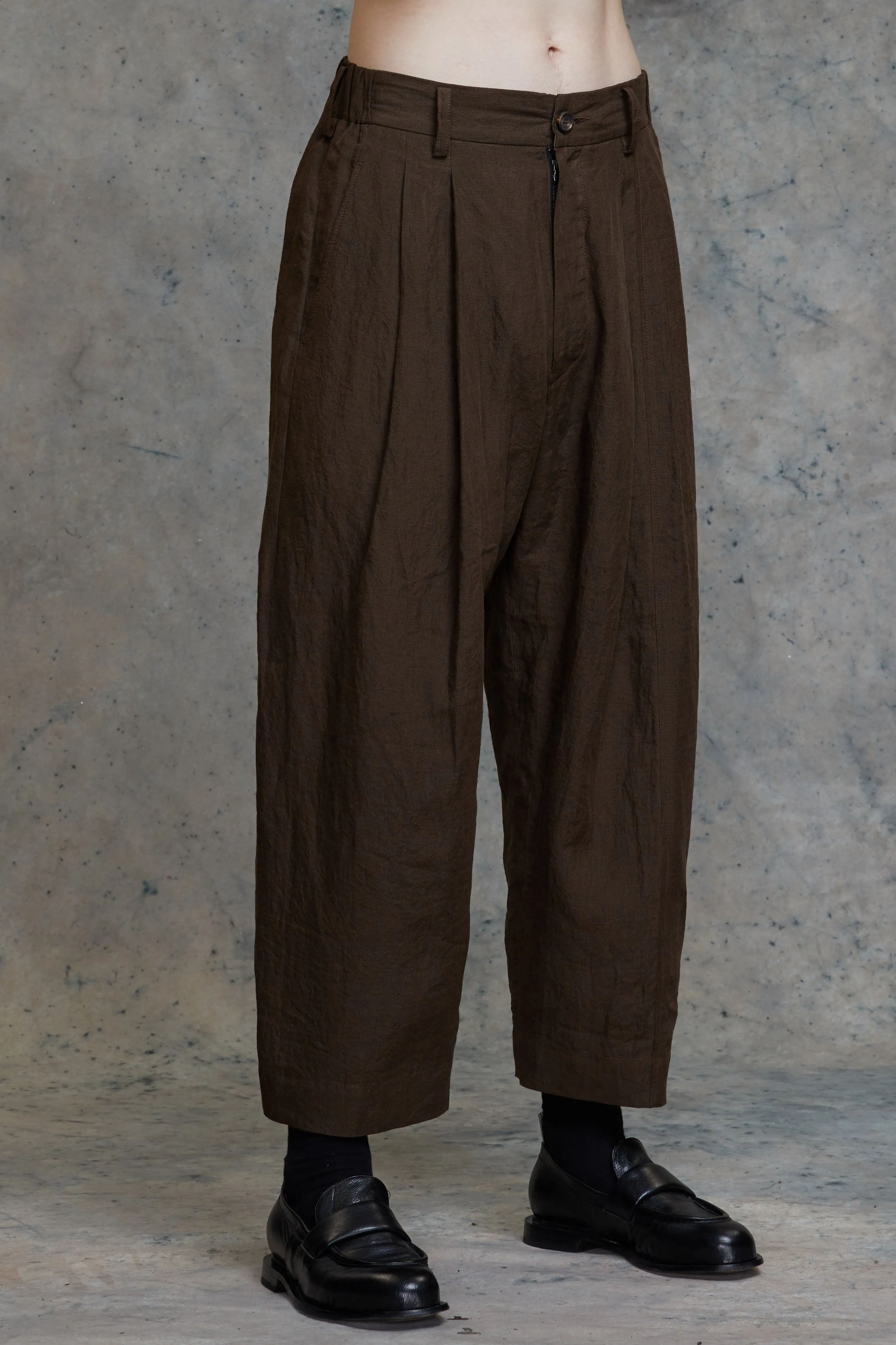FRONT PLEAT TAPERED LONG TROUSERS sold by ziggy chen product image thumbnail 4