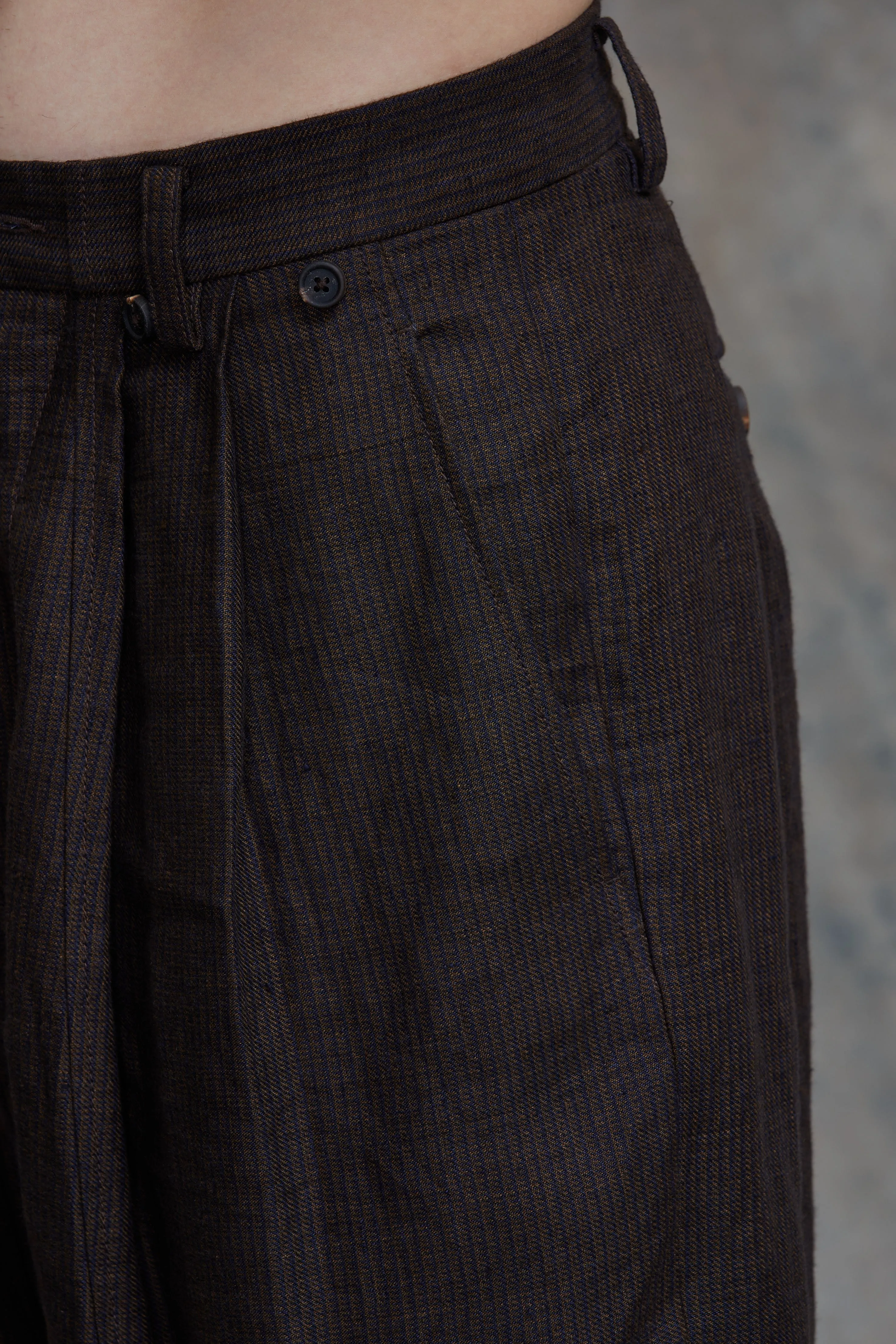 PLEATED BUCKET SHORTS sold by ziggy chen product image thumbnail 5