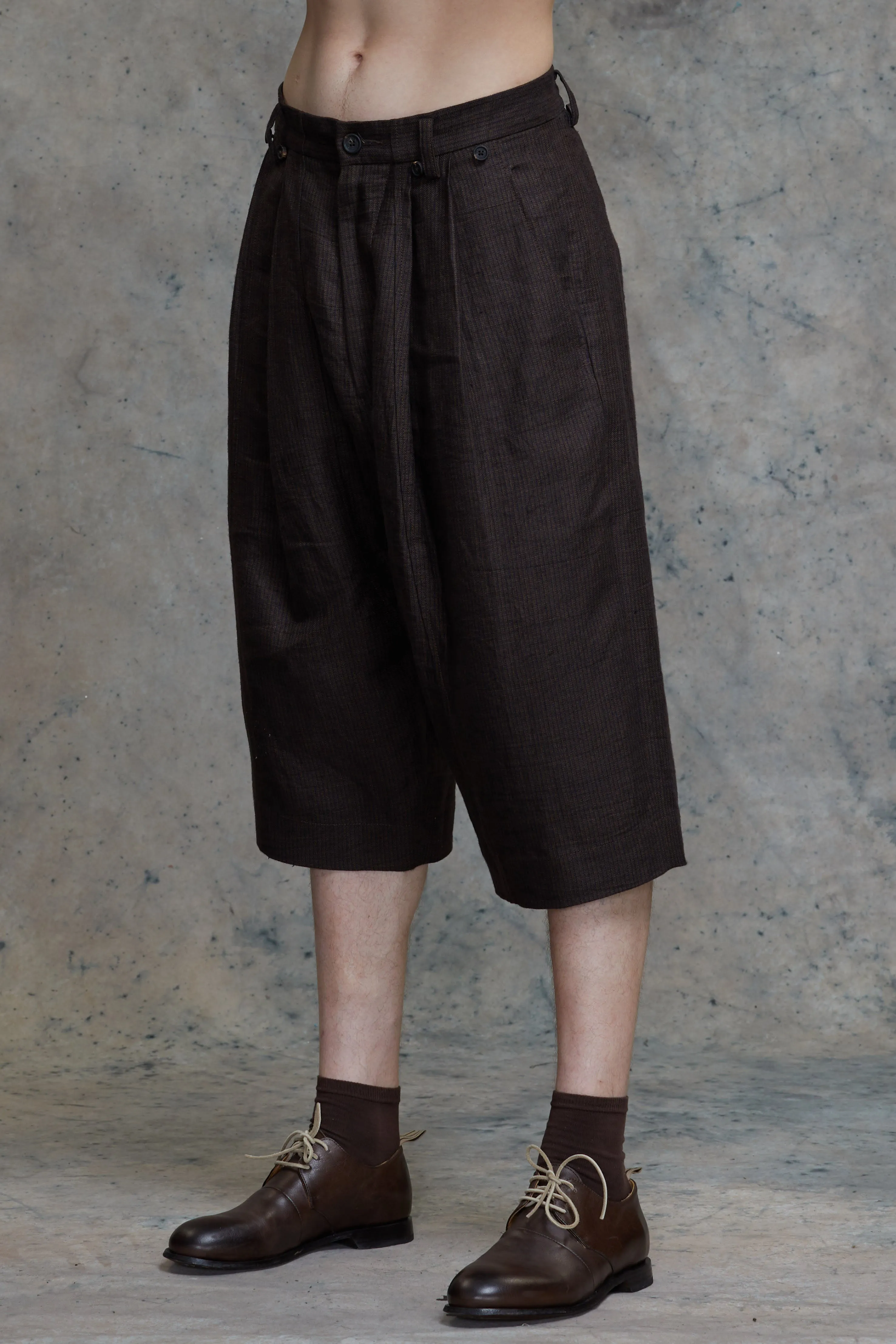 PLEATED BUCKET SHORTS sold by ziggy chen product image thumbnail 2