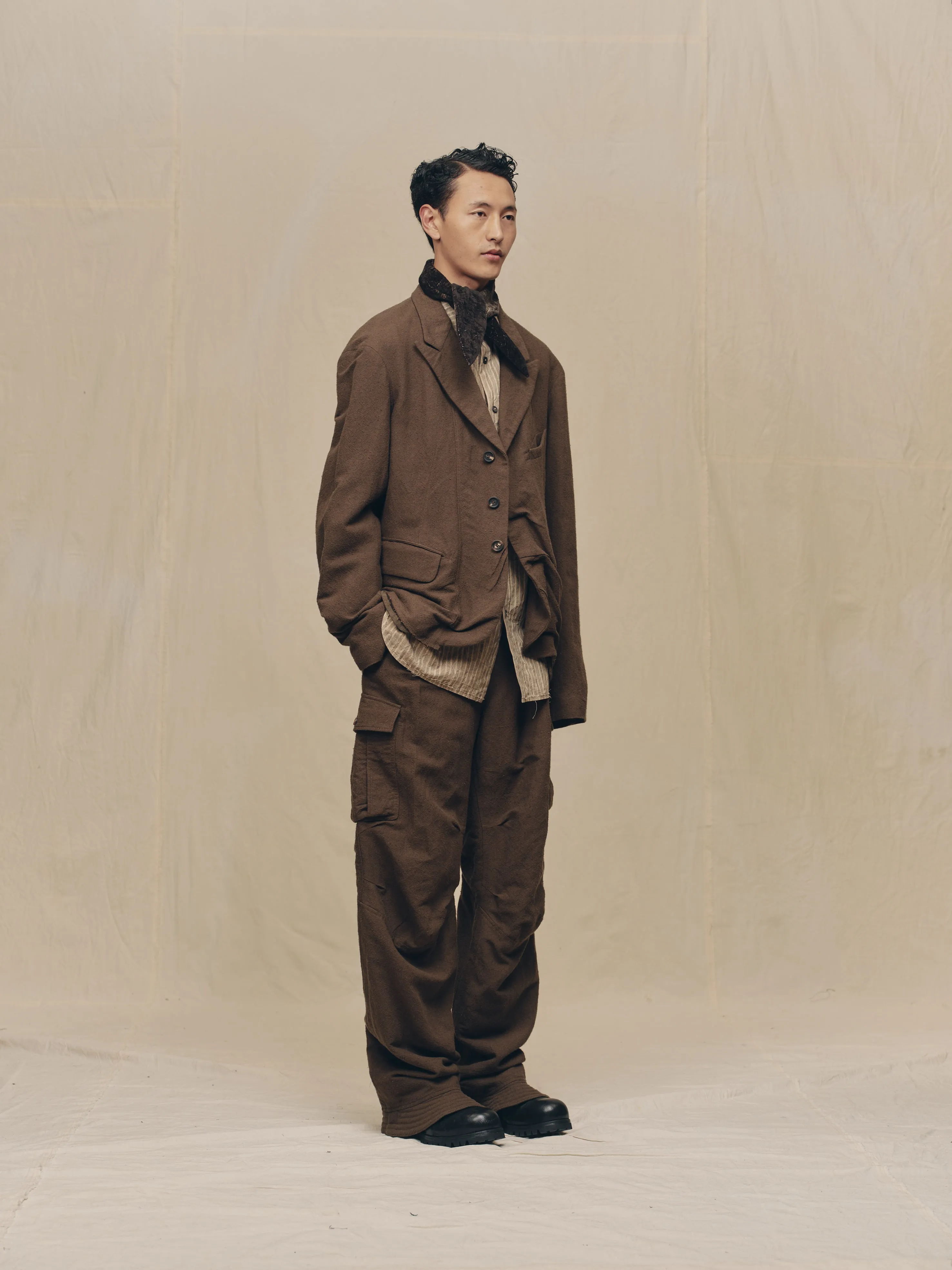 LAPEL COLLAR THREE BUTTON BLAZER sold by ziggy chen product image thumbnail 5