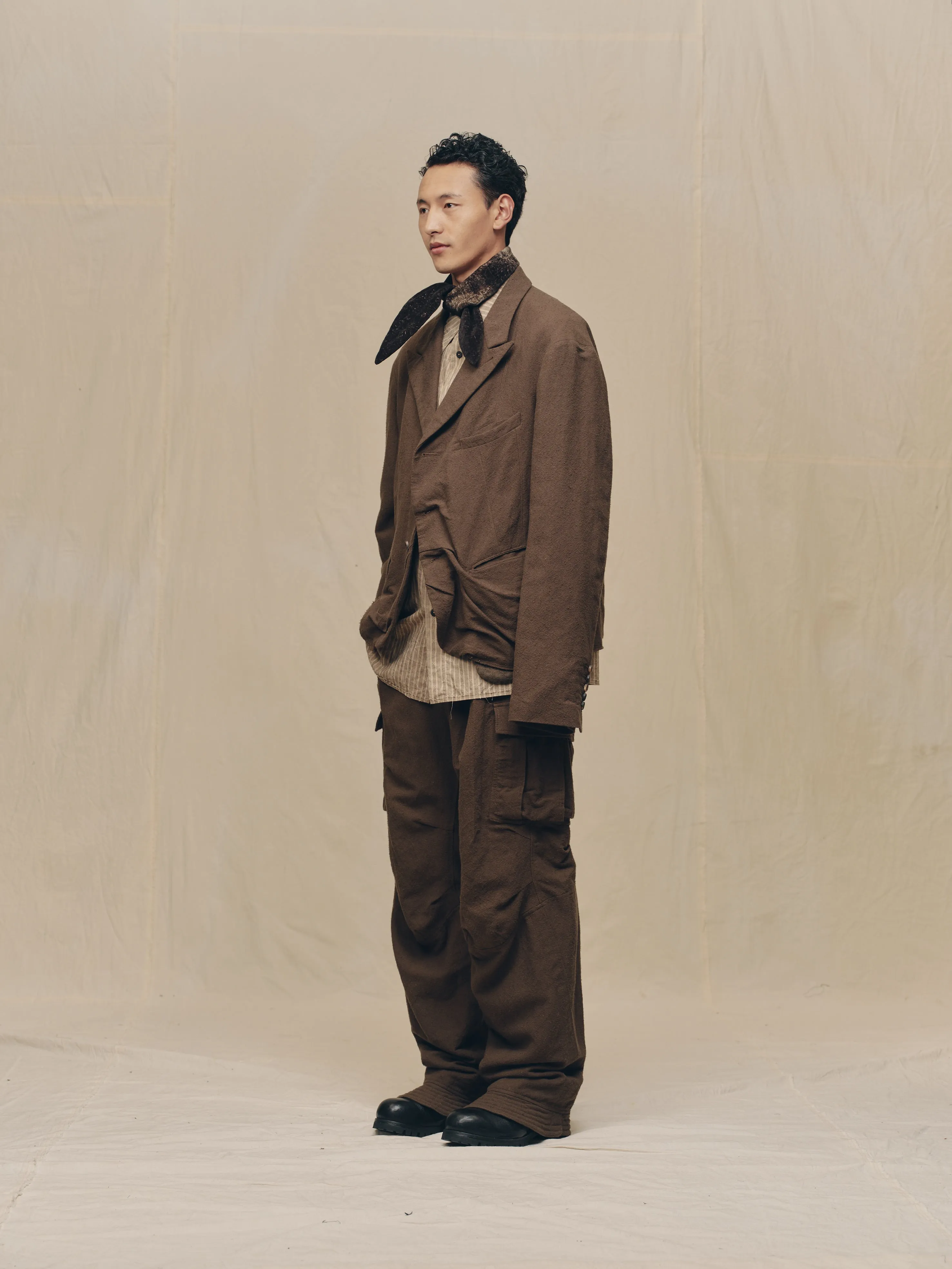 LAPEL COLLAR THREE BUTTON BLAZER sold by ziggy chen product image thumbnail 2