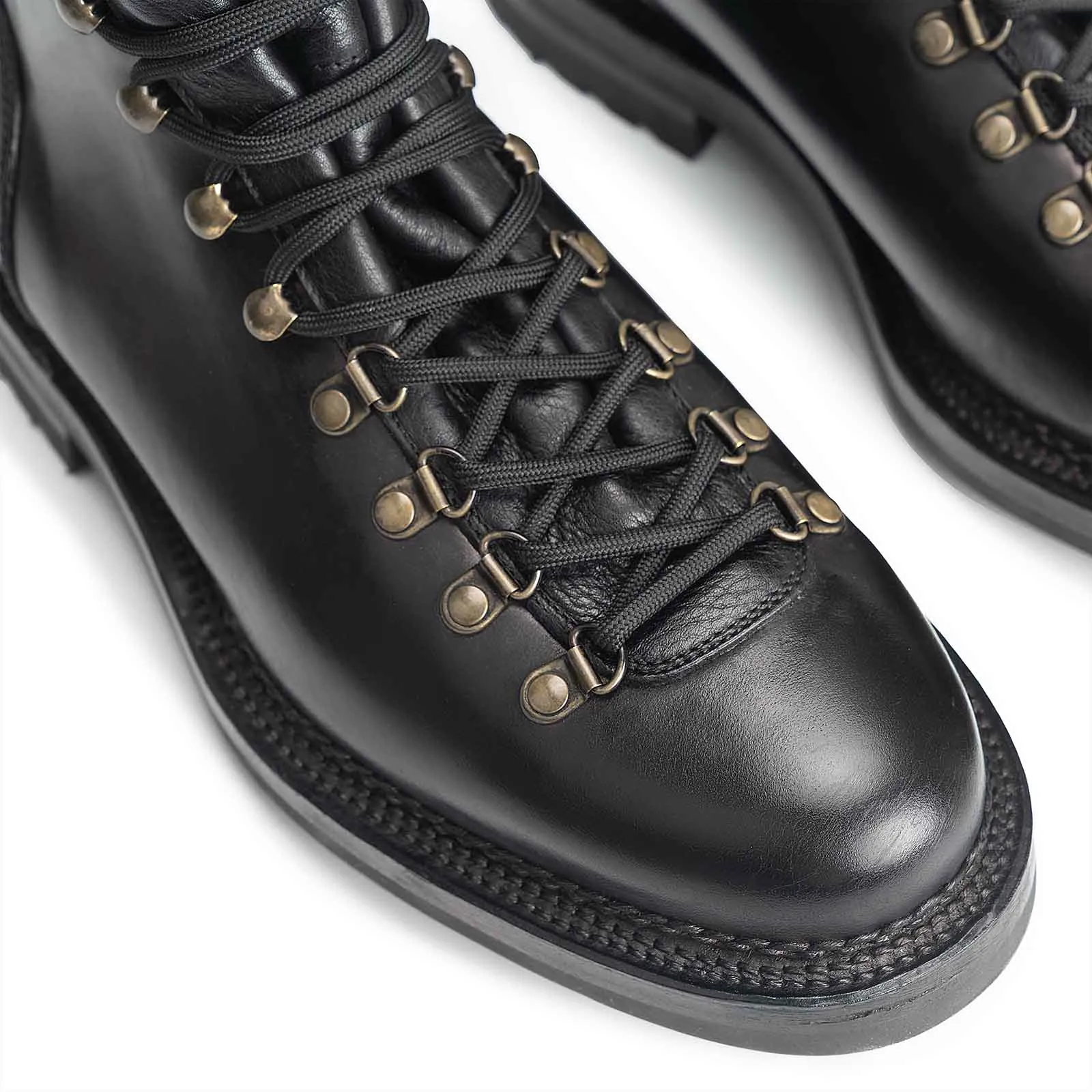 506690 - BLACK HERITAGE SHELL CORDOVAN - E sold by Meermin product image thumbnail 2