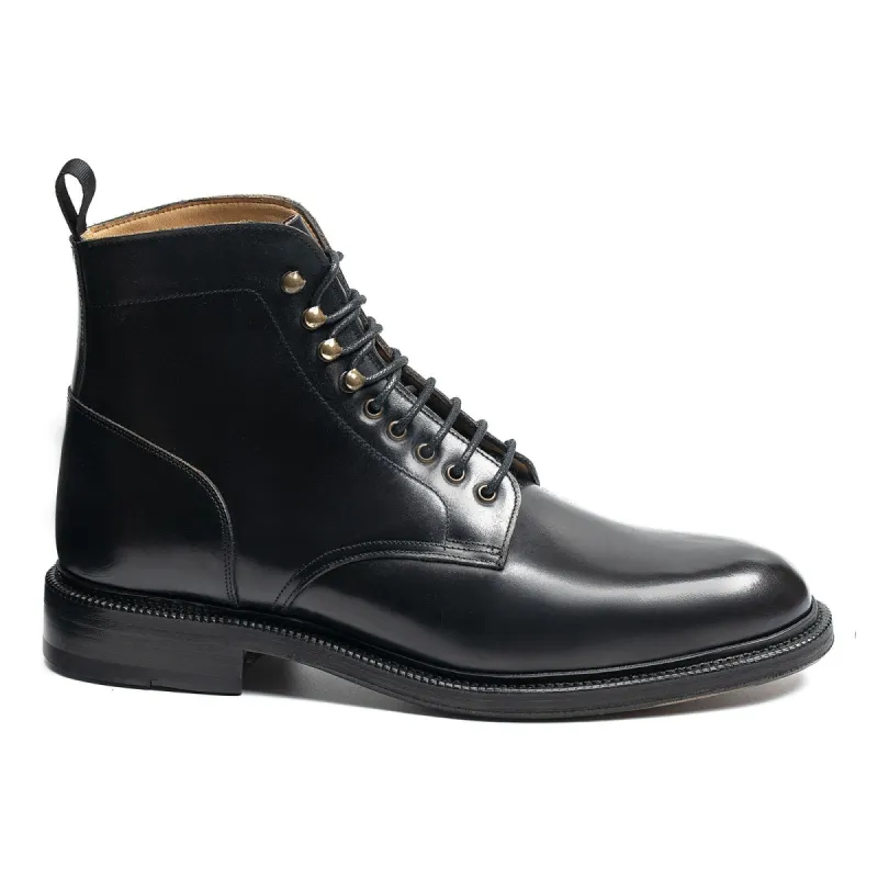116211 - BLACK HERITAGE SHELL CORDOVAN - E sold by Meermin