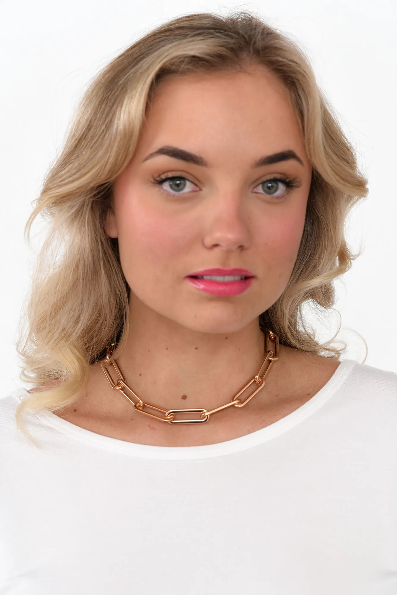 Arlette Gold Metal Links Necklace sold by Blue Bungalow product image thumbnail 2