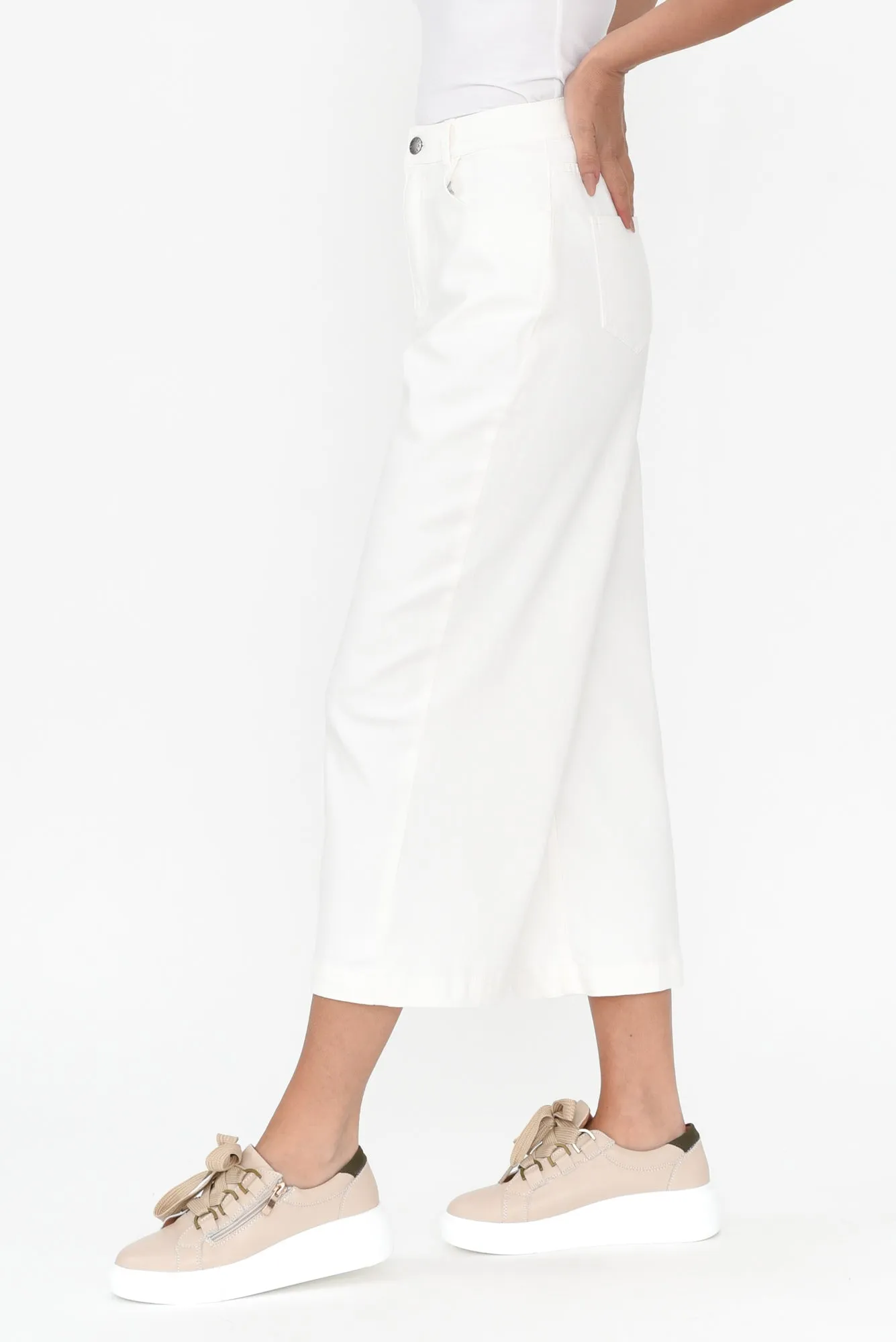 Tabi White Denim Crop Jeans sold by Blue Bungalow product image thumbnail 4