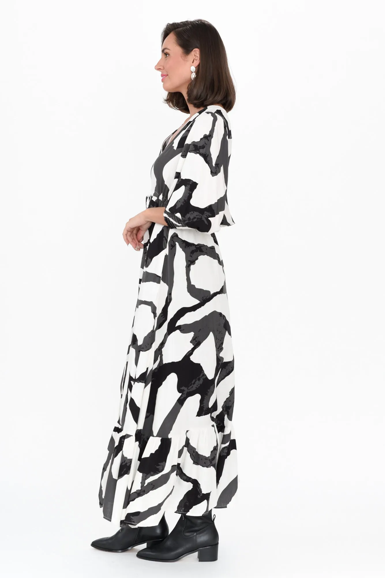 Millard Black Geo Linen Blend Dress sold by Blue Bungalow product image thumbnail 4