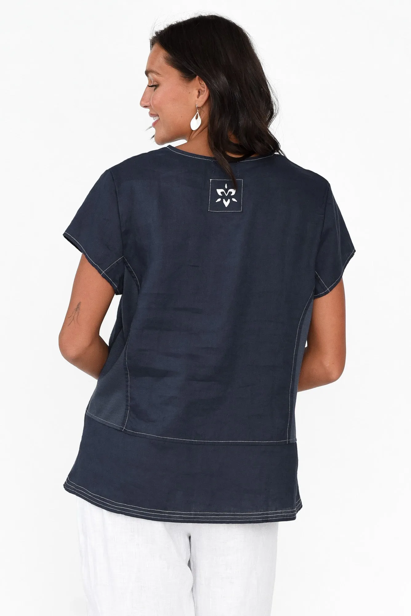 Lindy Navy Linen V Neck Top sold by Blue Bungalow product image thumbnail 4