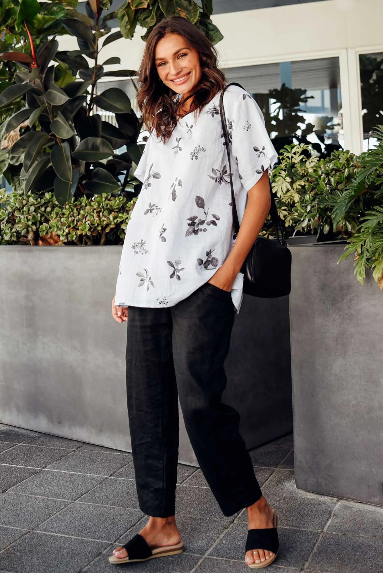 Hardy Black Linen Drawstring Pants sold by Blue Bungalow product image thumbnail 2