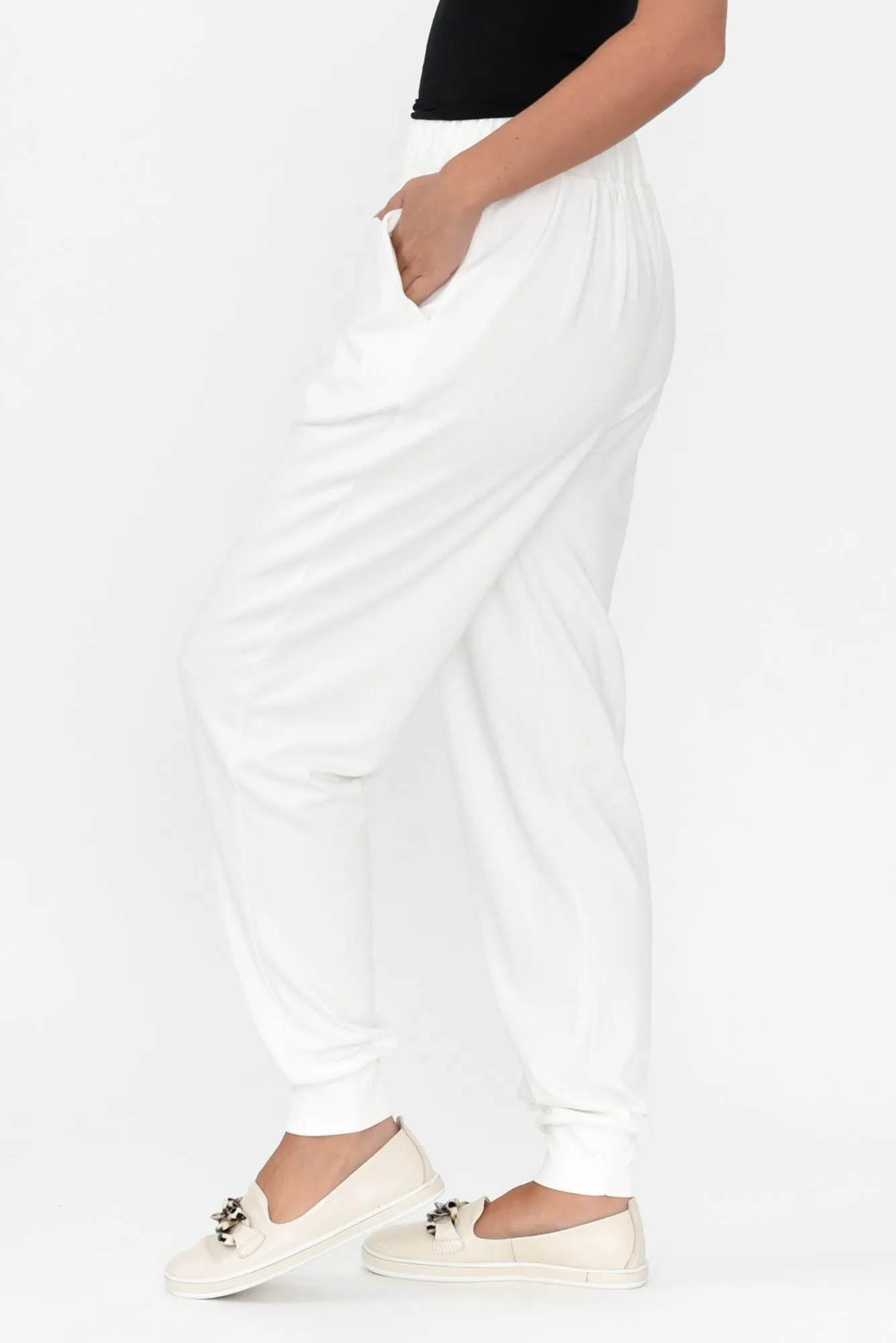 Lune White Everyday Pants sold by Blue Bungalow product image thumbnail 4