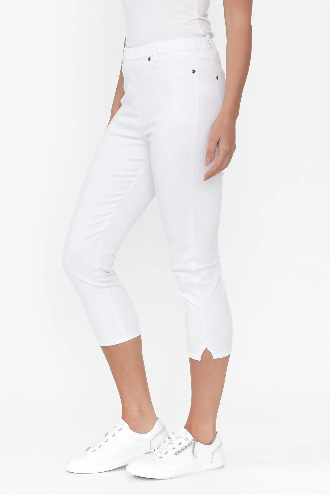 Reed White Stretch Cotton Capri Pants sold by Blue Bungalow product image thumbnail 3