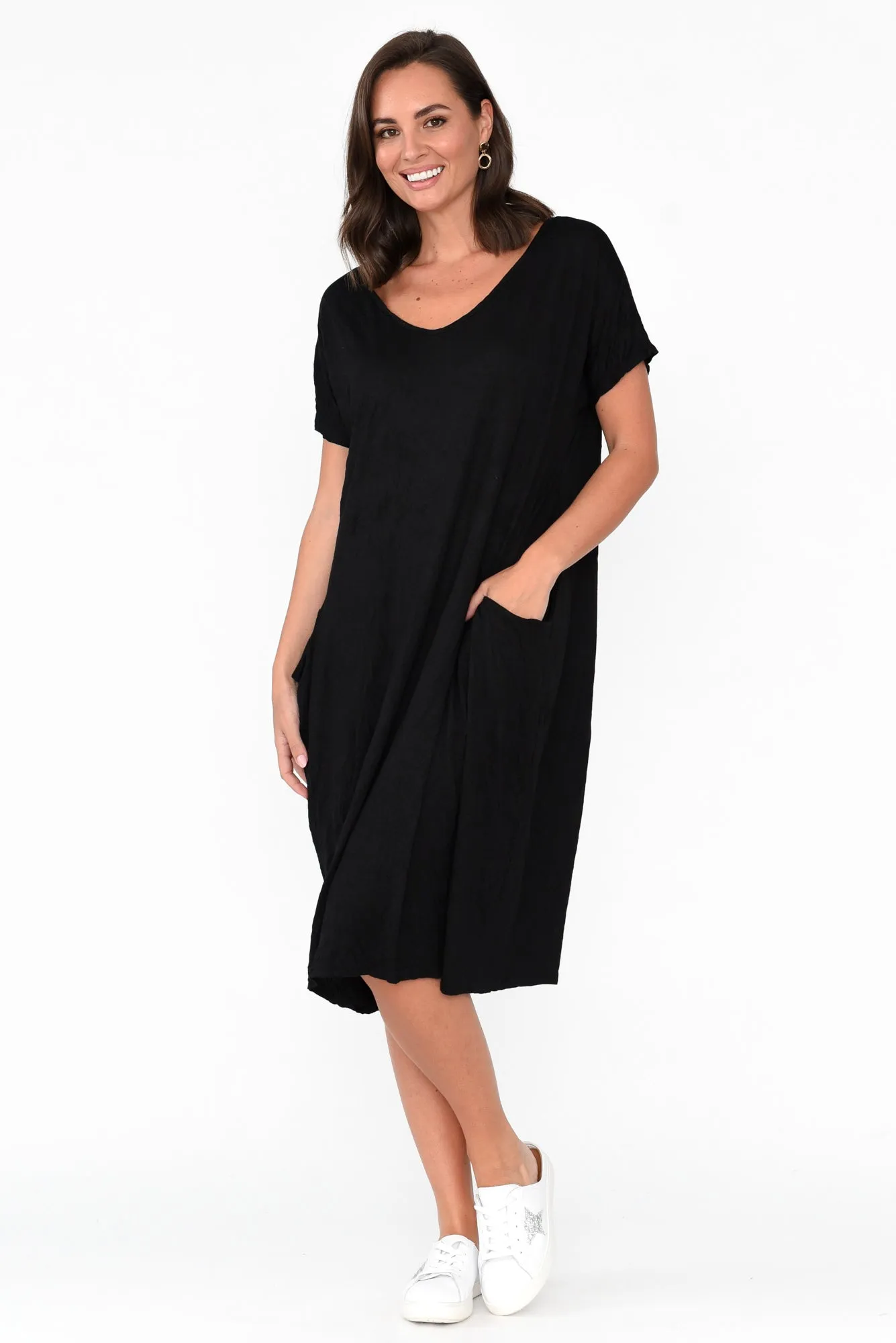 Travel Black Crinkle Cotton Dress sold by Blue Bungalow product image thumbnail 5