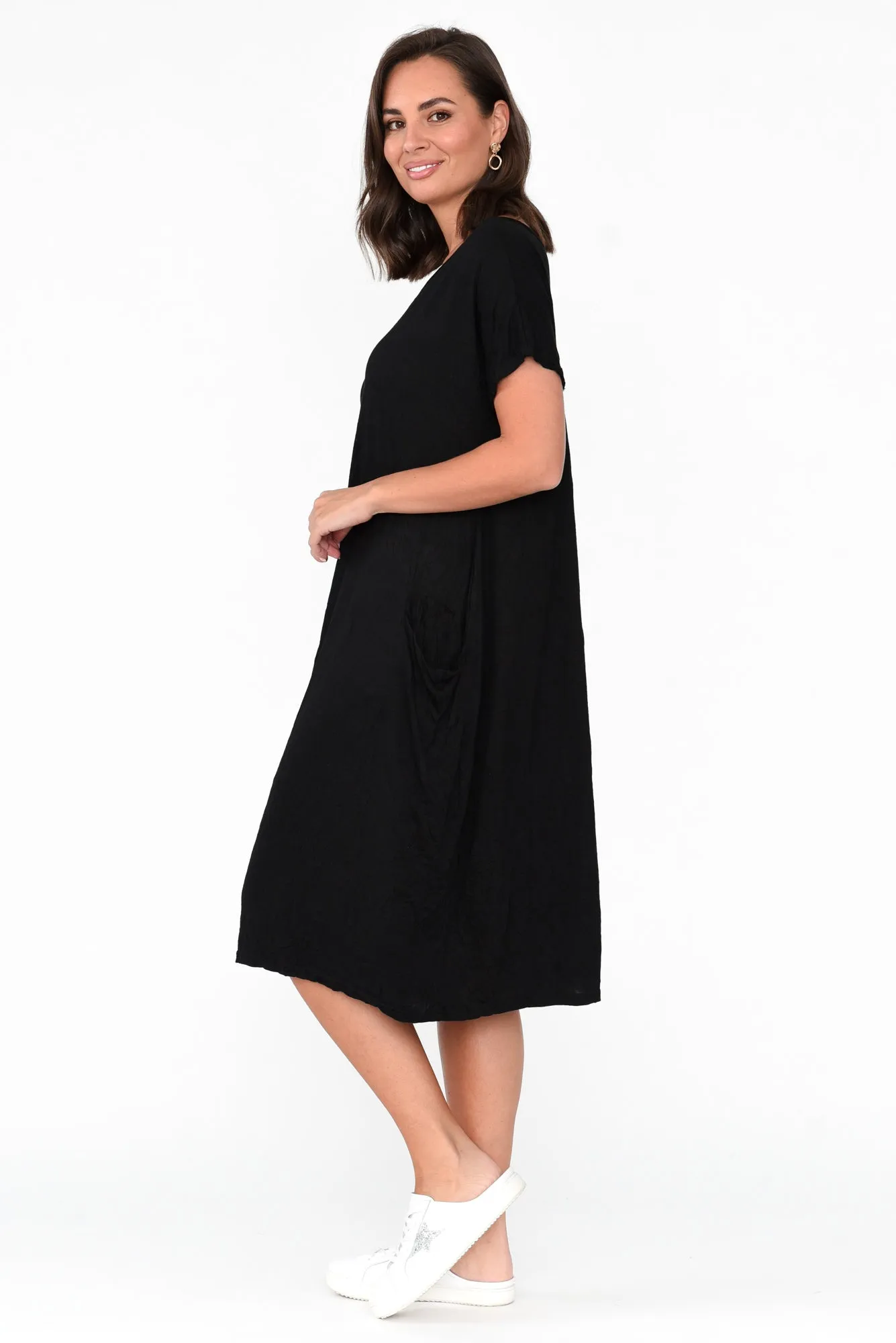 Travel Black Crinkle Cotton Dress sold by Blue Bungalow product image thumbnail 3