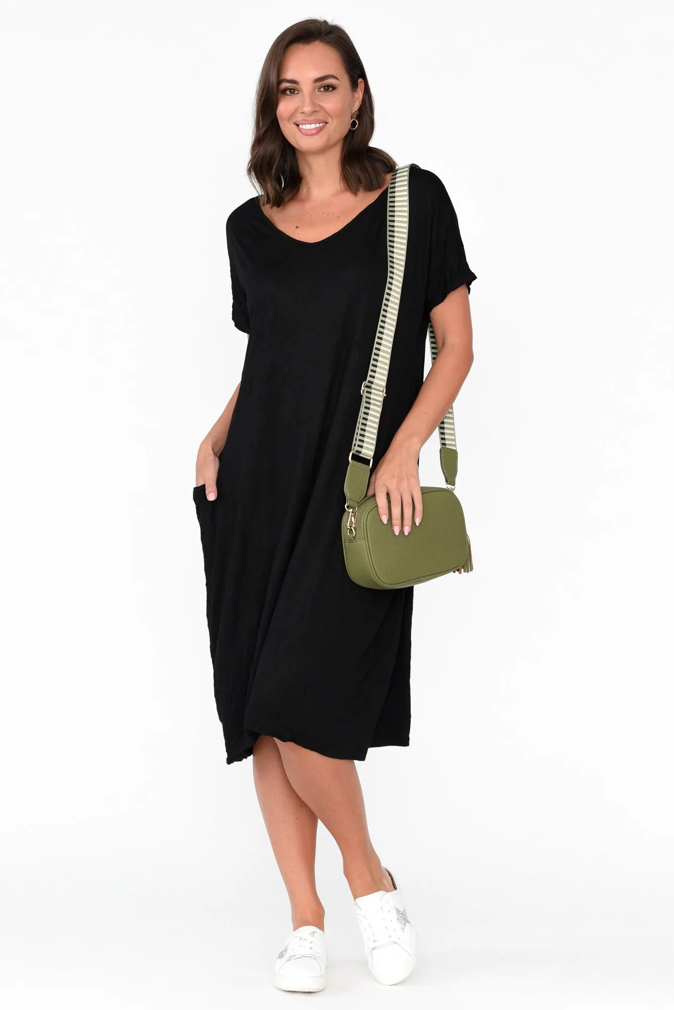 Travel Black Crinkle Cotton Dress sold by Blue Bungalow product image thumbnail 2