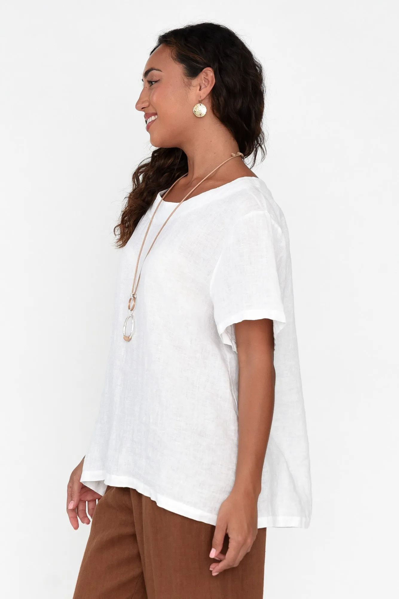 Micah White Linen Scoop Neck Top sold by Blue Bungalow product image thumbnail 4