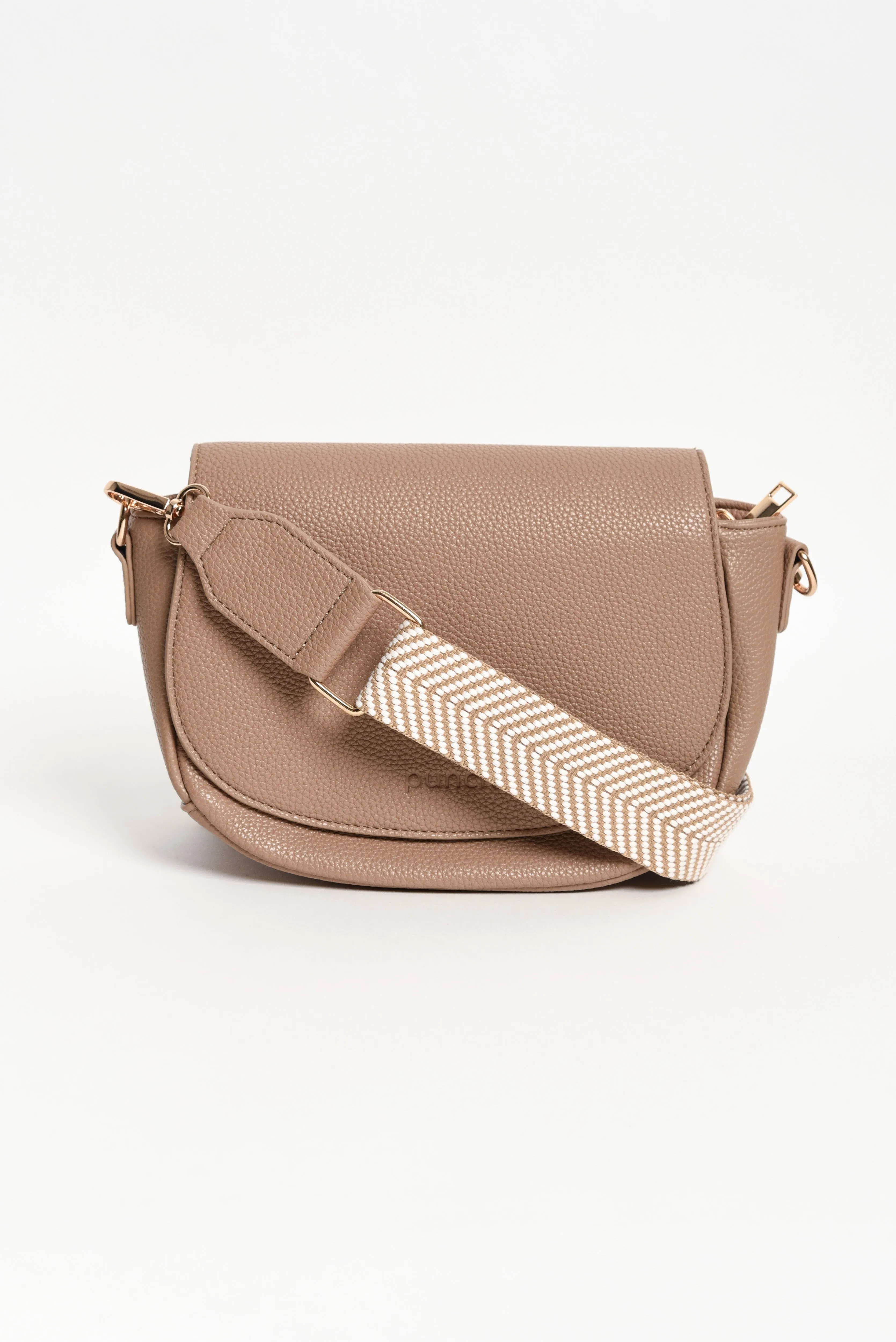Alle Mocha Saddle Crossbody Bag sold by Blue Bungalow