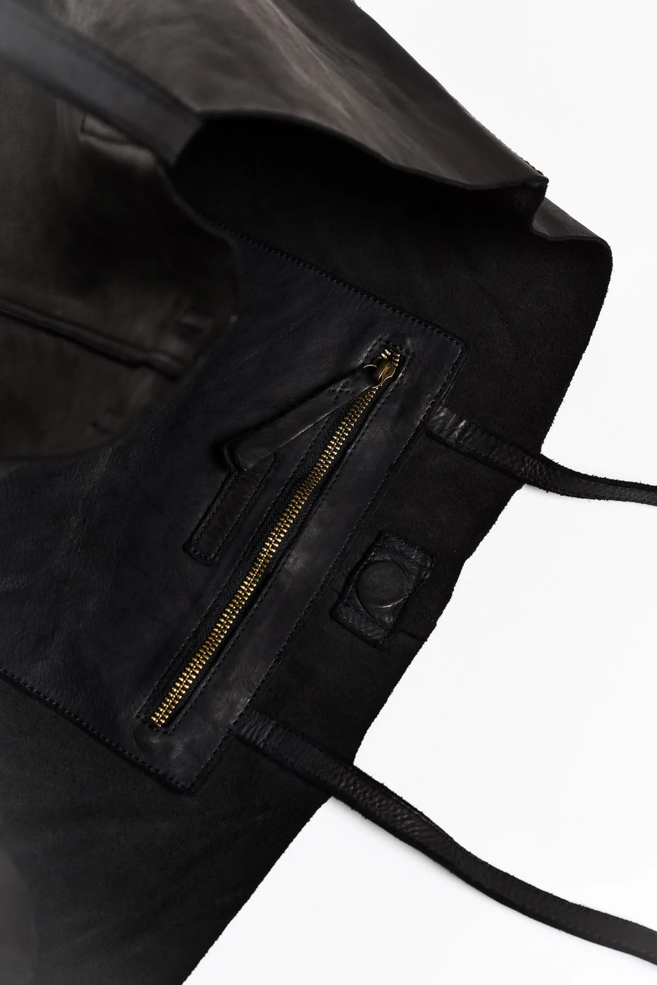 Makalu Black Large Leather Tote Bag sold by Blue Bungalow product image thumbnail 3