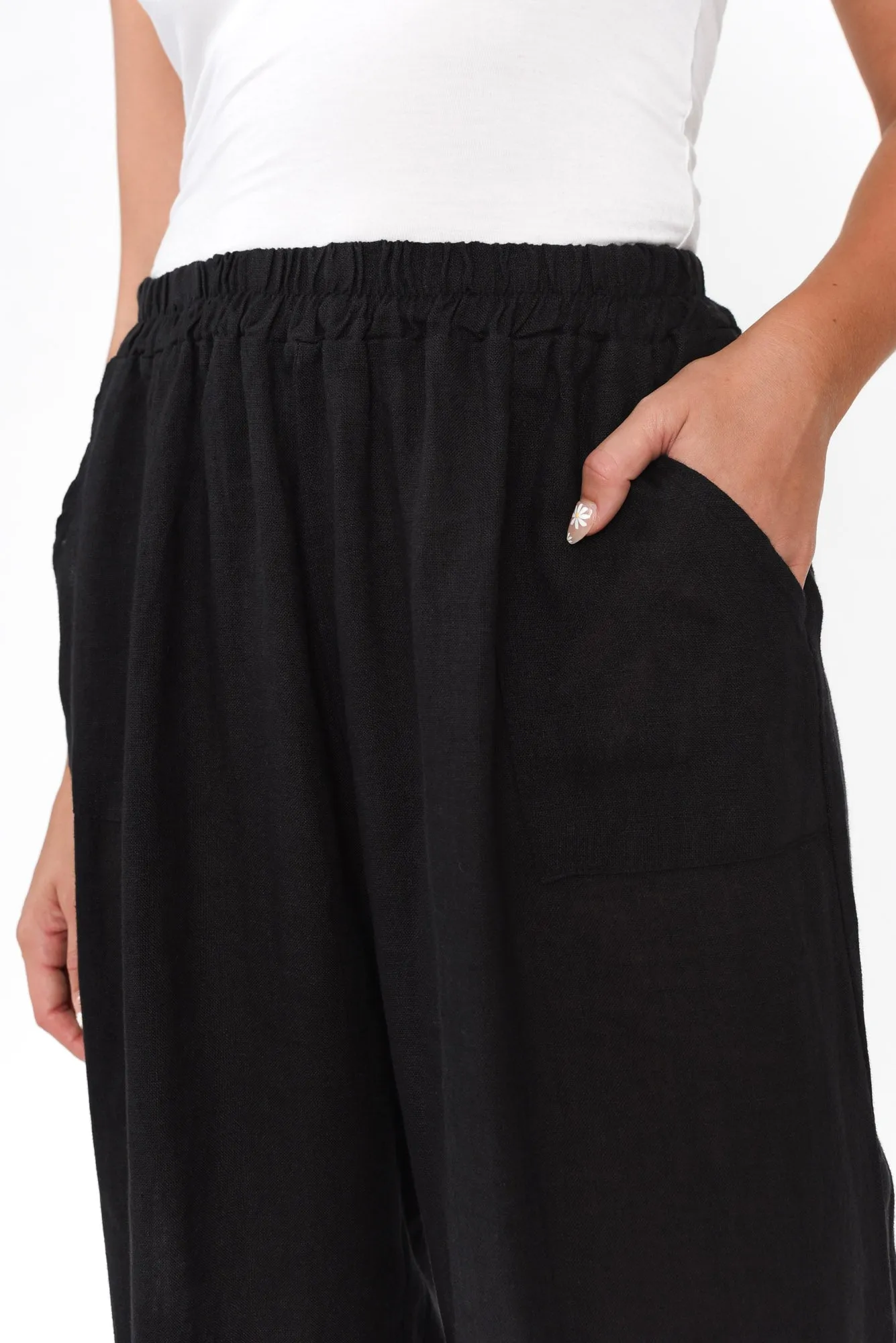 Elide Black Linen Cropped Pants sold by Blue Bungalow product image thumbnail 5