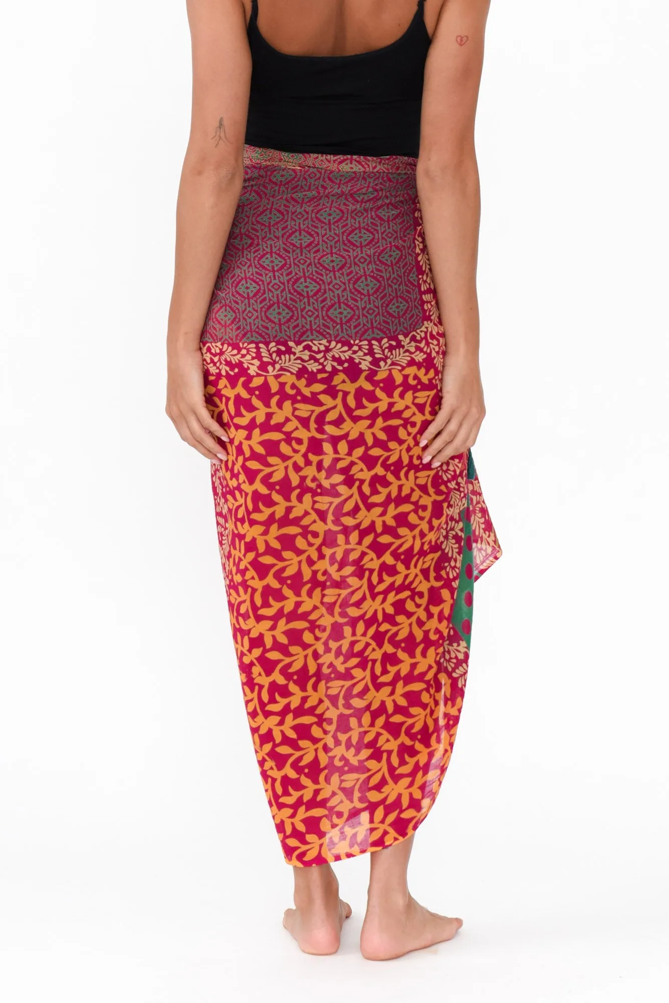 Tivoli Pink Geo Tassel Sarong sold by Blue Bungalow product image thumbnail 5